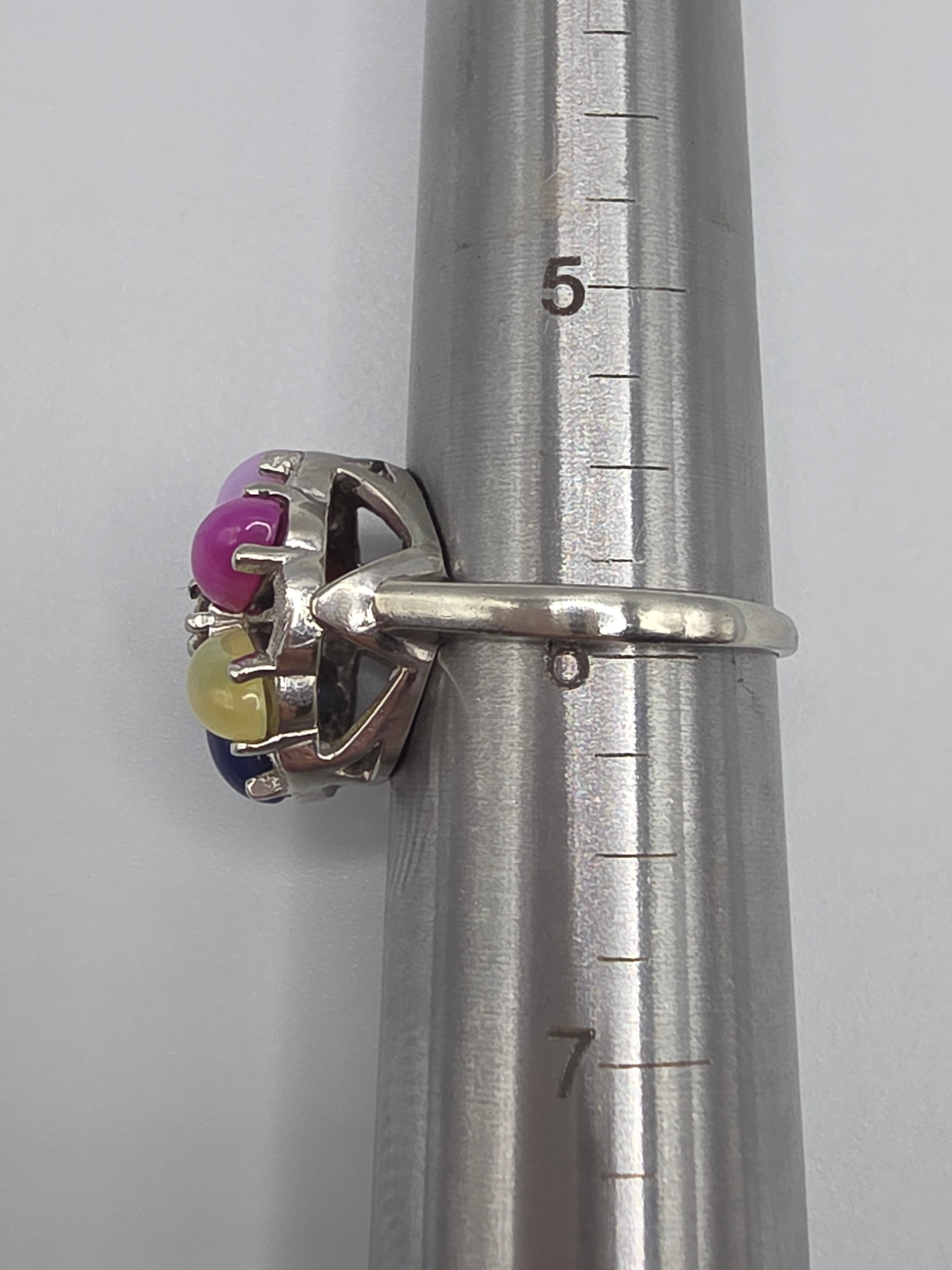 Stunning Solid 10K White Gold Diamond & Rainbow Star Sapphire Halo Ring - Size 6