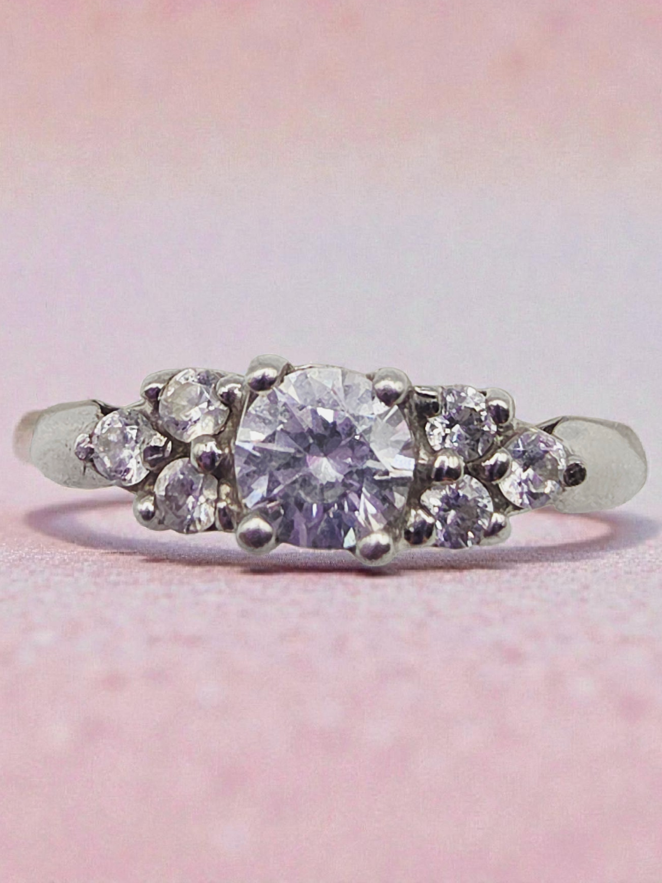 Solid 10K White Gold Ring with Gemstone Cluster – Size 5.25