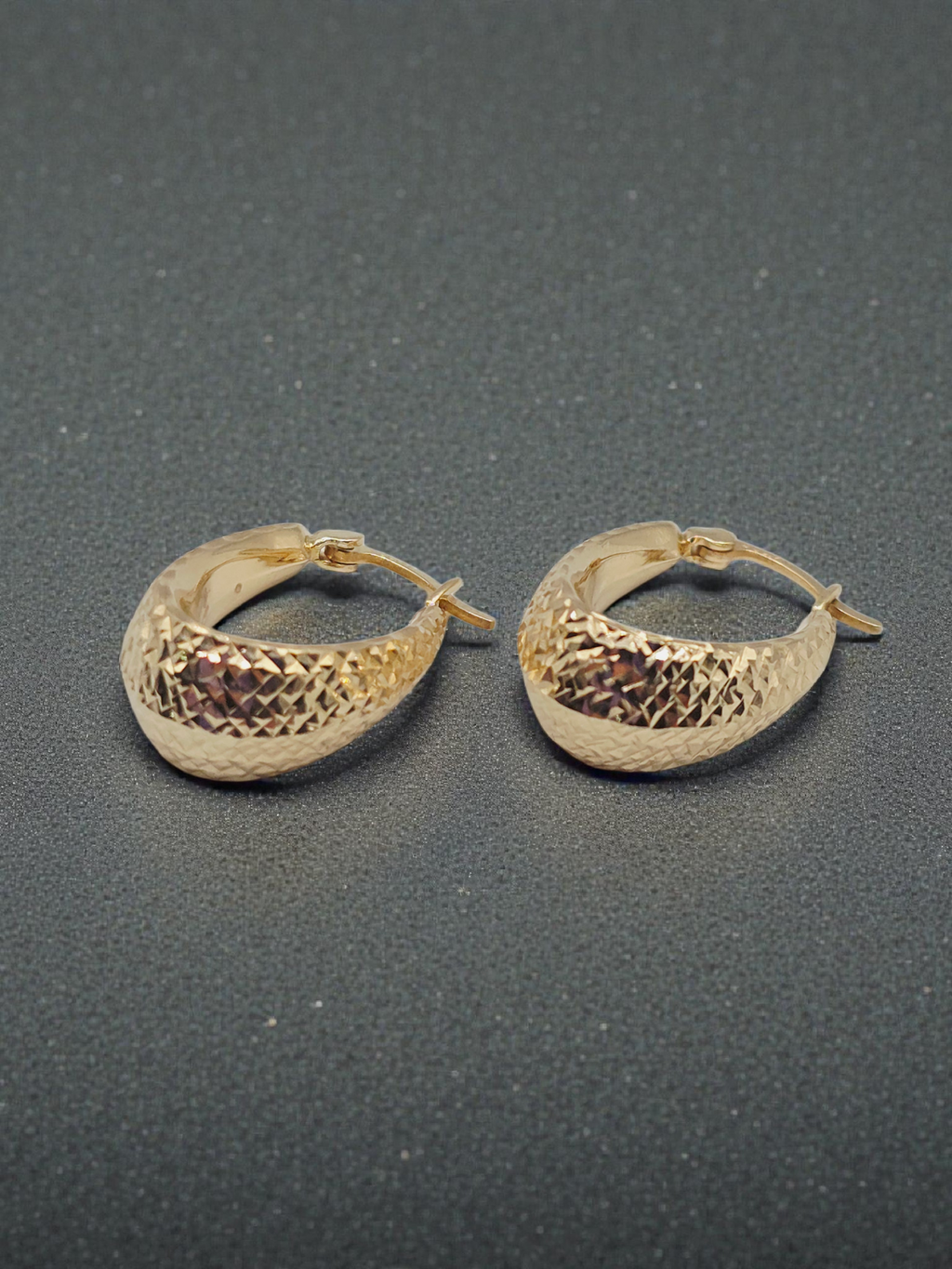 Select Jewelry Inc. Solid 14K Yellow Gold Diamond-Cut Hoop Earrings