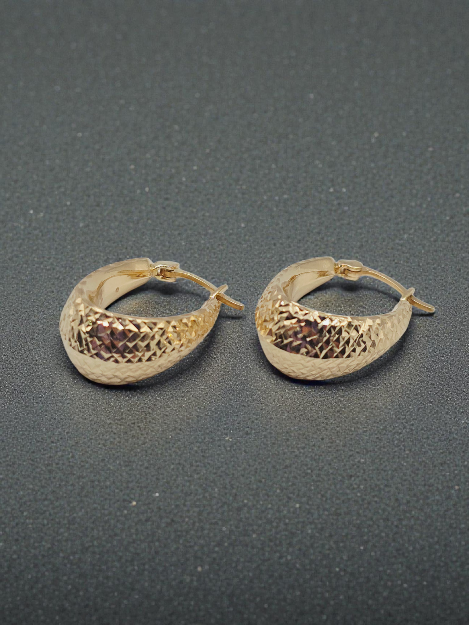 Select Jewelry Inc. Solid 14K Yellow Gold Diamond-Cut Hoop Earrings