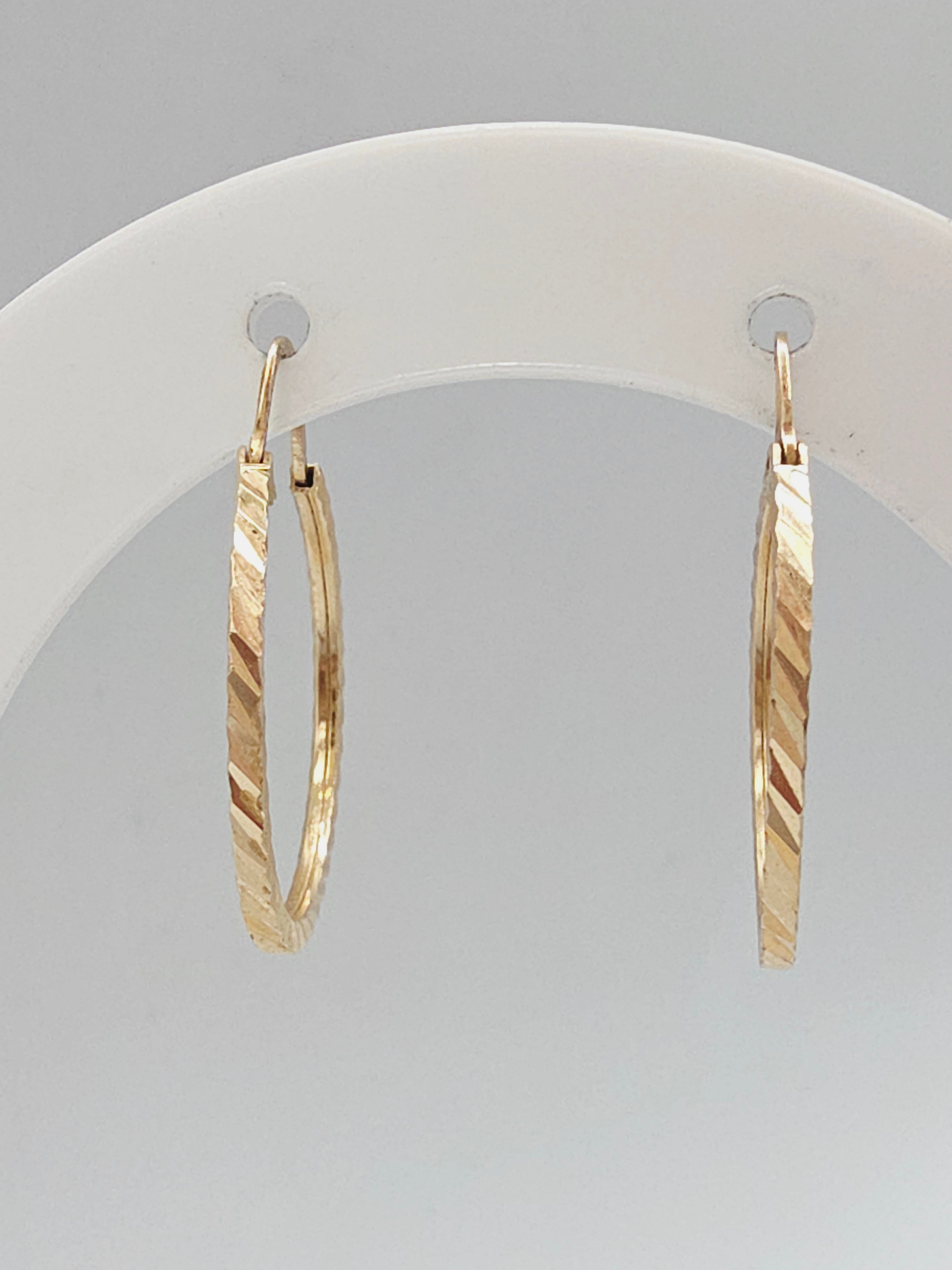 Solid 14K Yellow Gold Diamond-Cut Hoop Earrings with Snap Closures