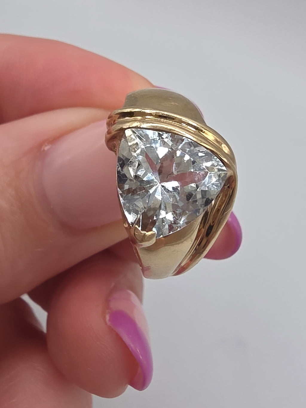 Caspian International Solid 10K Yellow Gold Trillion Cut Aquamarine Ring - Size 7.25