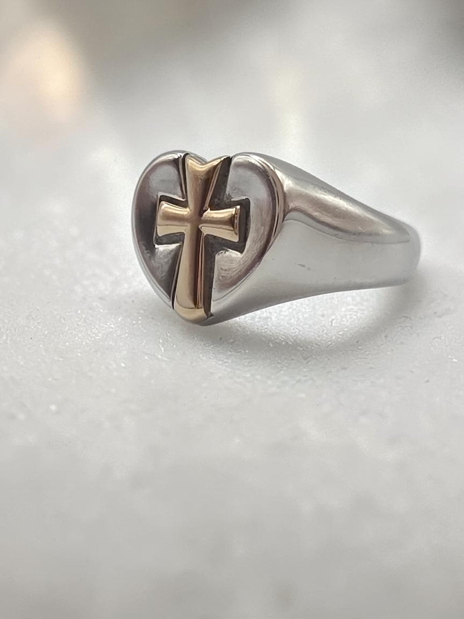 RETIRED James Avery Sterling Silver Heart Ring with 14K Gold Cross Size 6