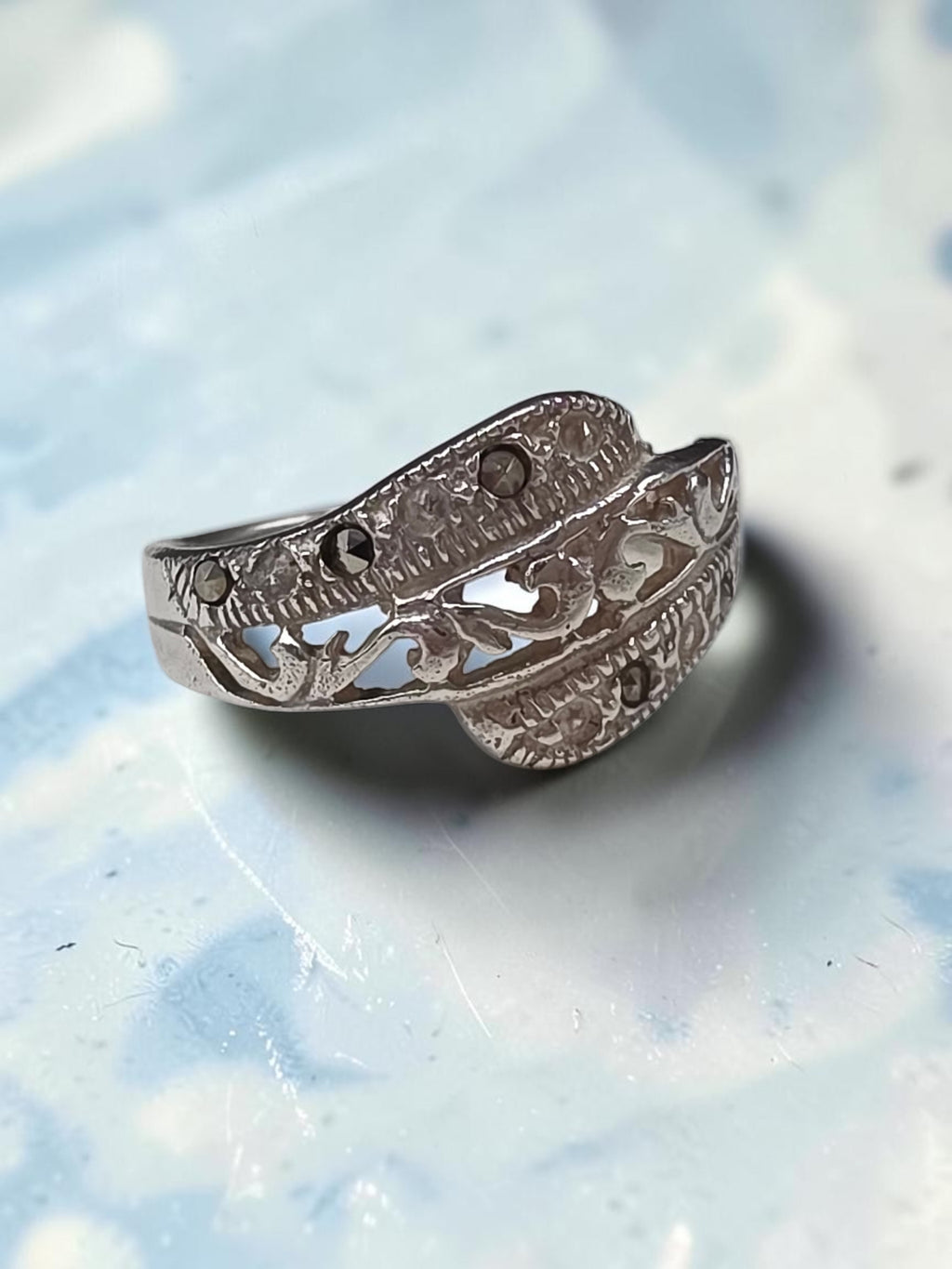 Vintage Sterling Silver Unique Pattern Engraved Ring Size 7.5