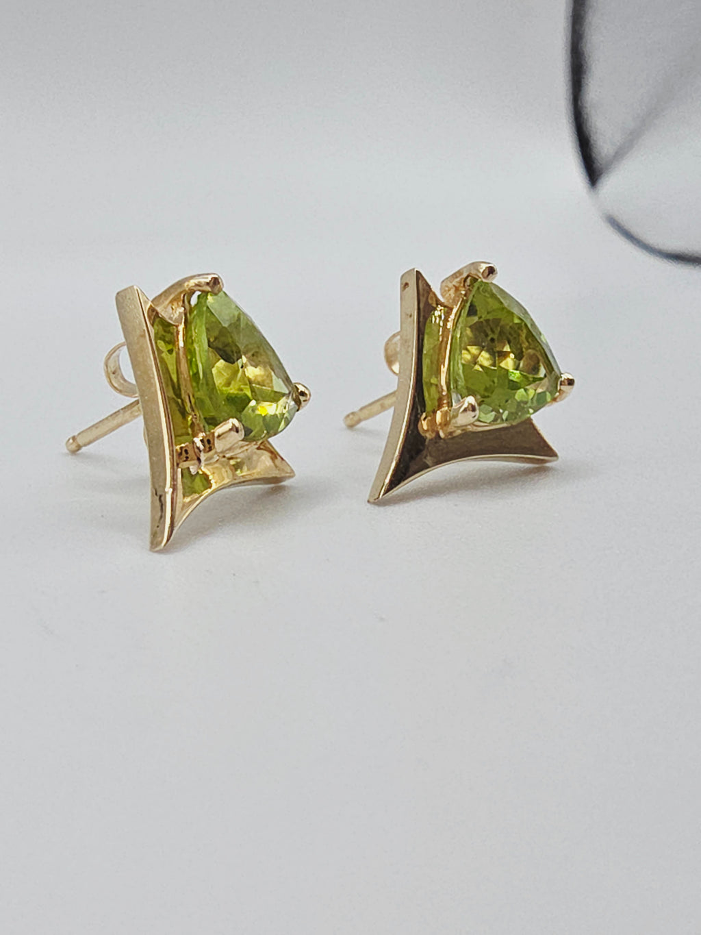 Solid 14K Yellow Gold Trillion Cut Peridot Stud Earrings