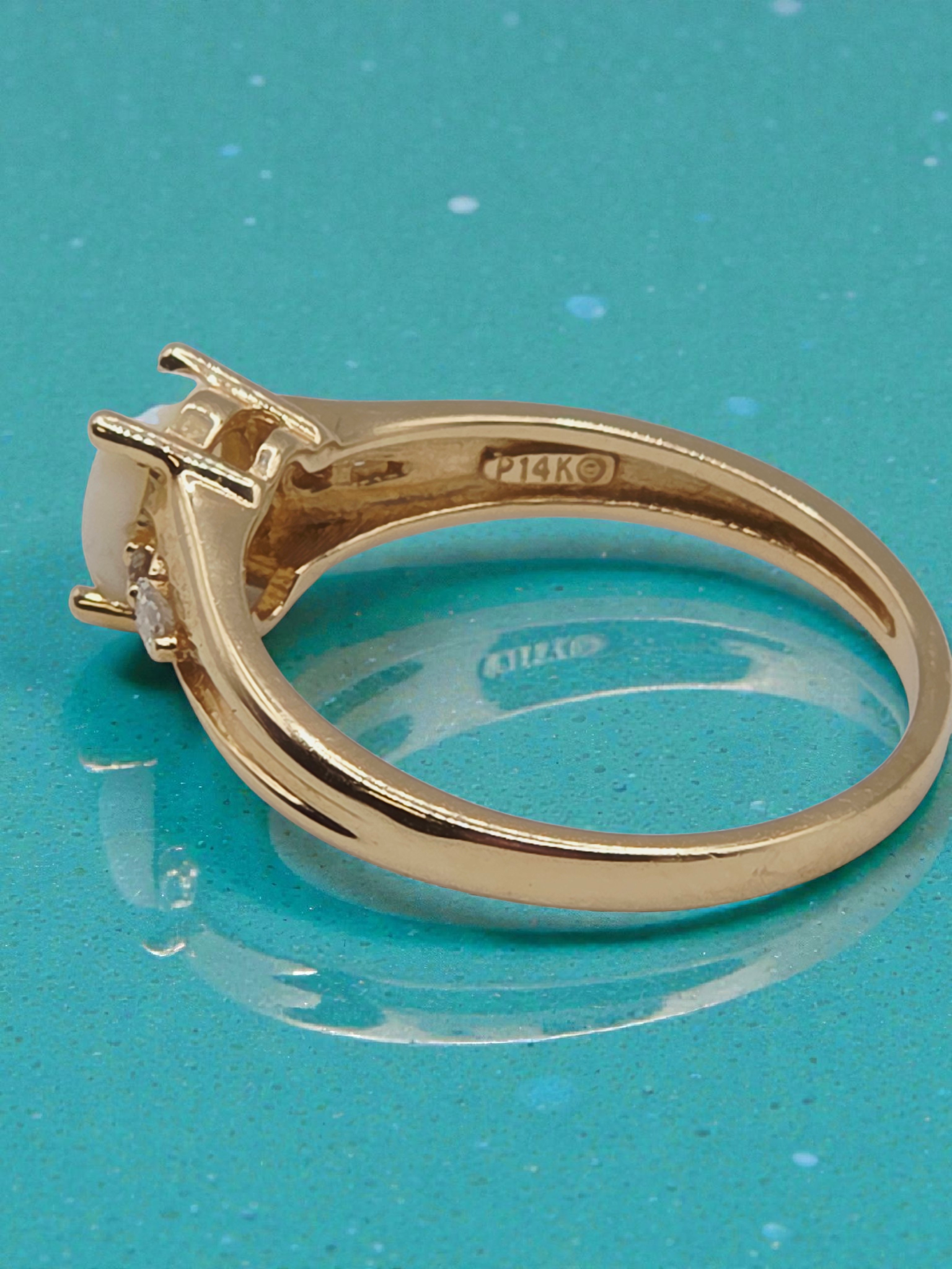 Solid 14K Yellow Gold Ring with Oval-Cut Opal and Diamond Accents - Size 7.25