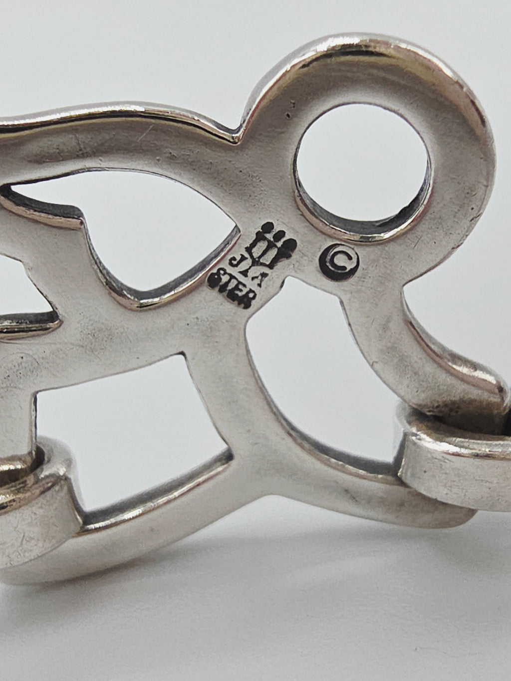 RETIRED James Avery Flying Angel Sterling Silver Bangle Hook Bracelet - 7 Inch