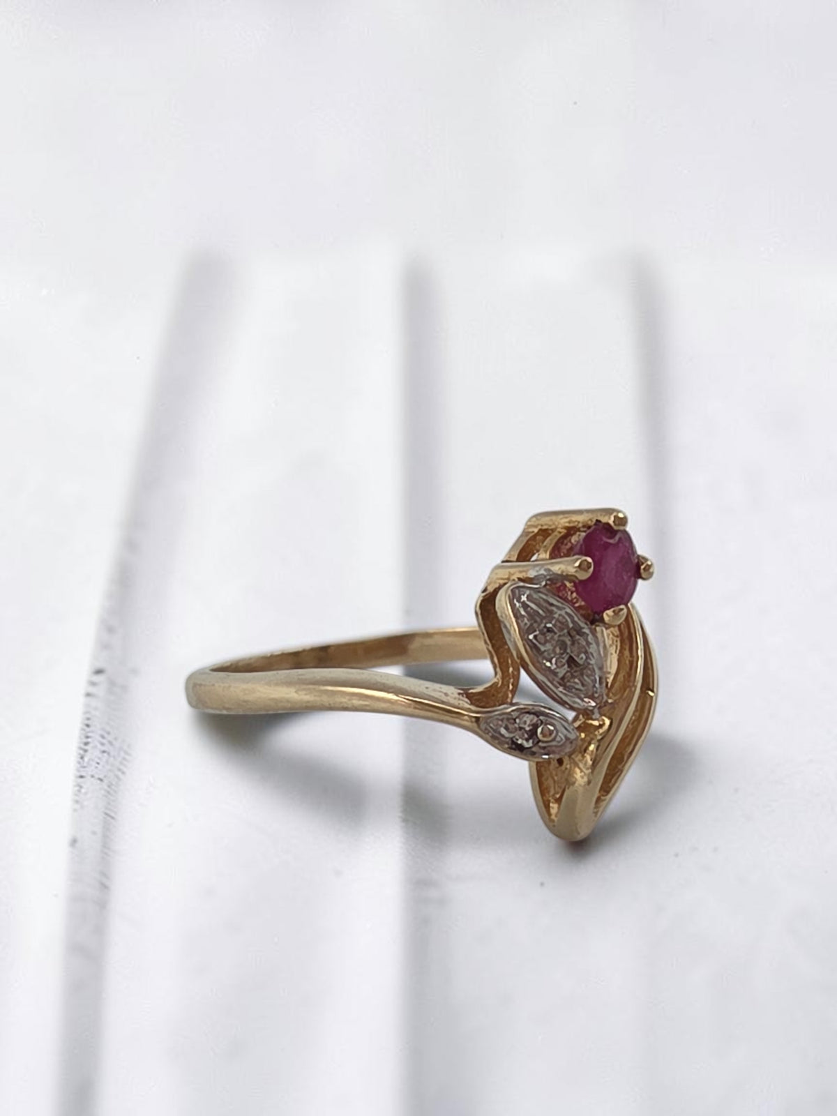 Solid 10K Yellow Gold Ruby Flower and Diamond Leaf Swirl Ring - Size 4