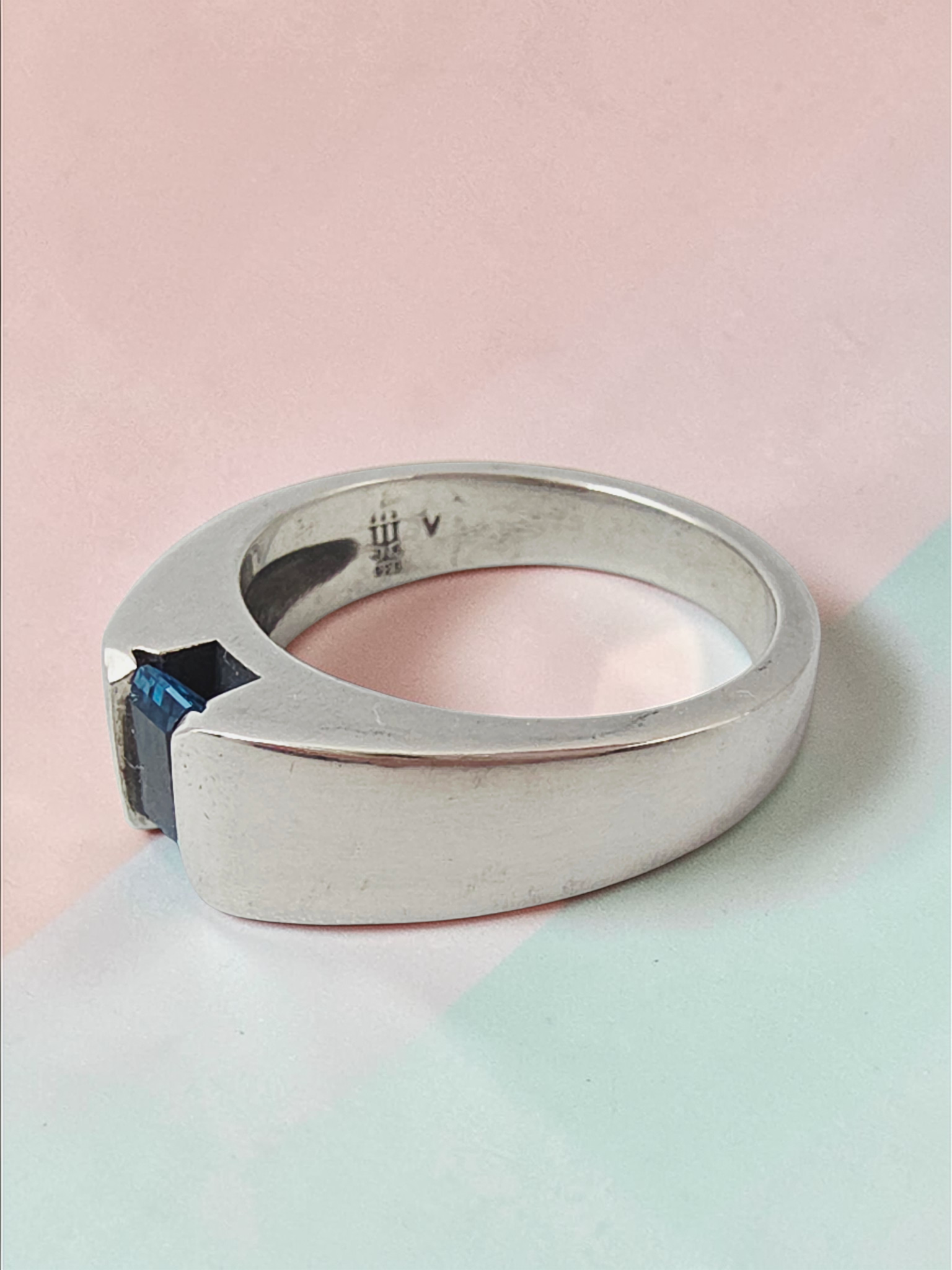 RETIRED James Avery 925 Sterling Silver Blue Topaz Ring - Size 6