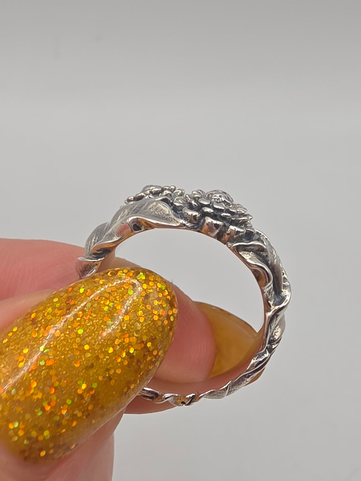 RETIRED Etah Love Sterling Silver Gothic Chrysanthemum Flower Band Ring - Size 5