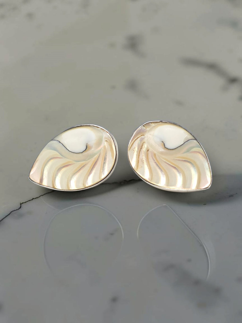 AKR 925 Sterling Silver Carved Shell Pear Teardrop Stud Earrings