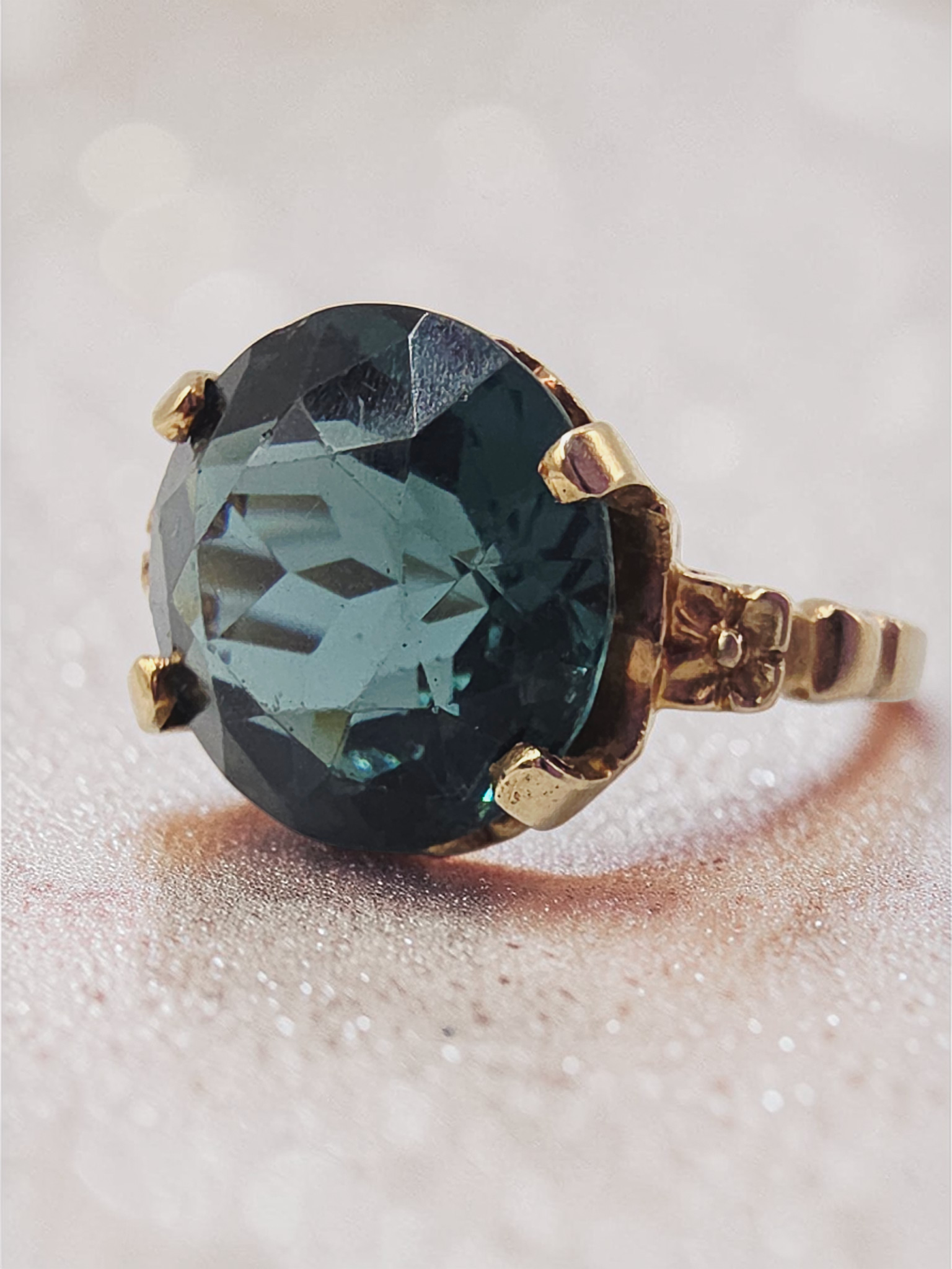 Solid 10K Yellow Gold Ring with Large Round-Cut Teal CZ– Size 5