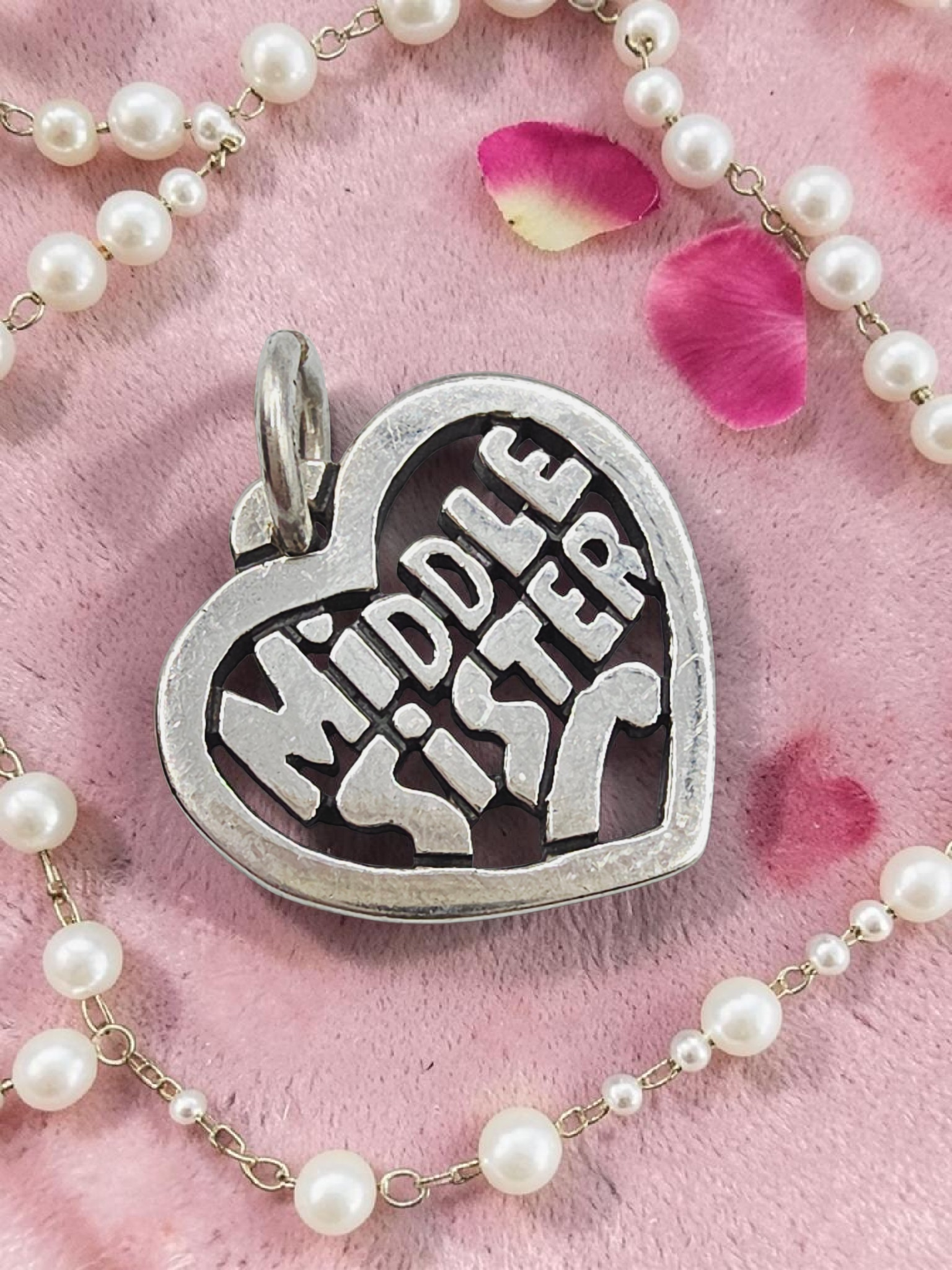 James Avery 925 Sterling silver Middle Sister Heart Charm Pendant