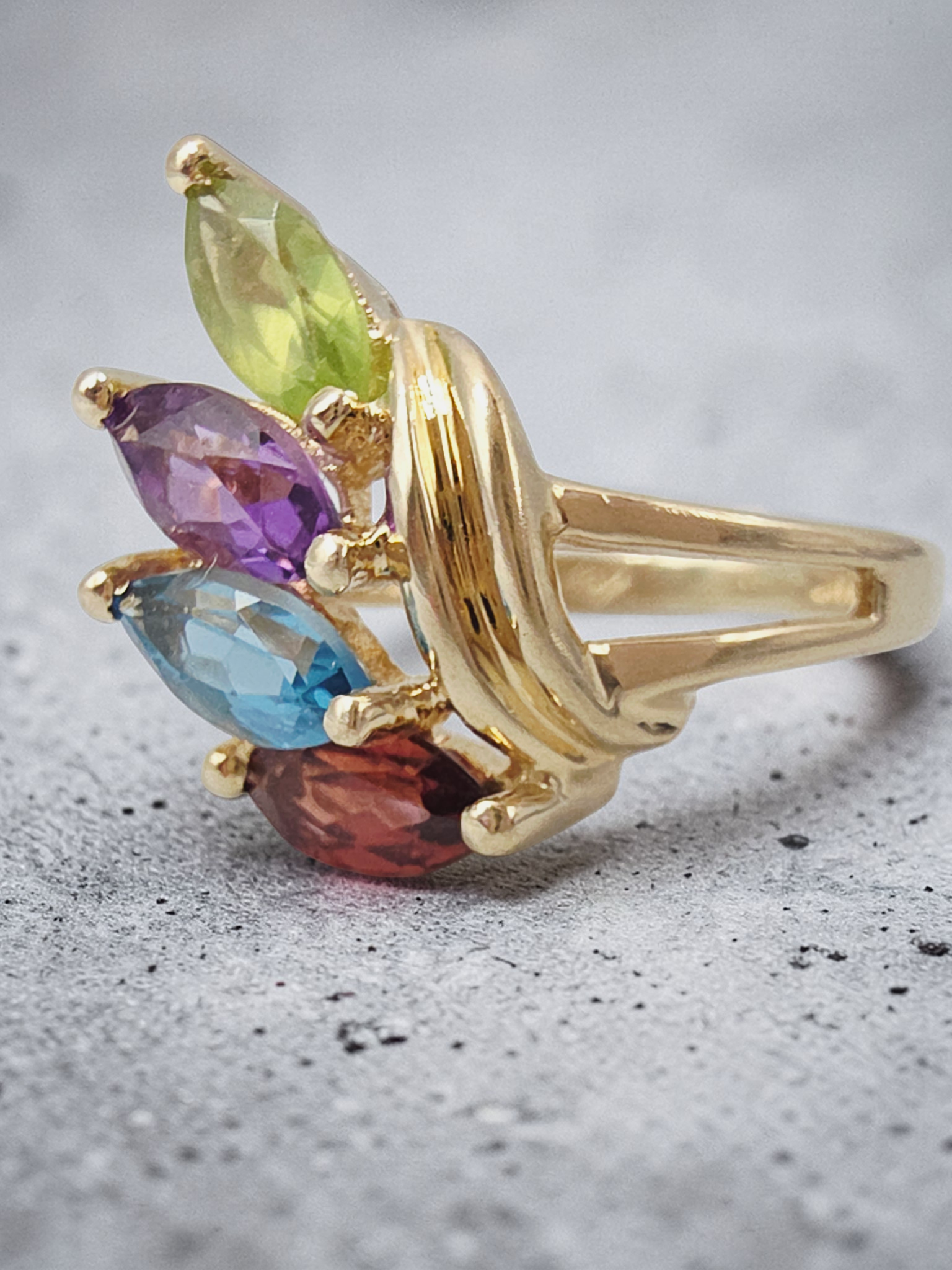 Solid 10K Yellow Gold Ring with Topaz Amethyst Peridot Garnet - Size 5