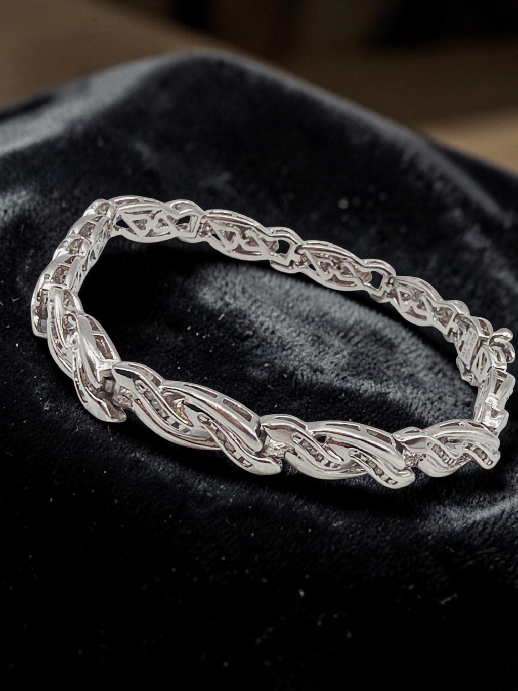 Heng Ngai 925 Sterling Silver 0.25 TW Diamond Link Bracelet - 7.25 Inch