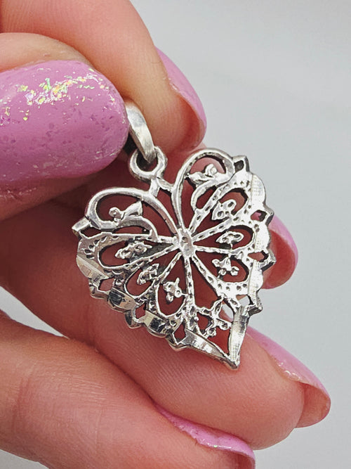 925 Sterling Silver Openwork Filigree Heart Necklace Pendant