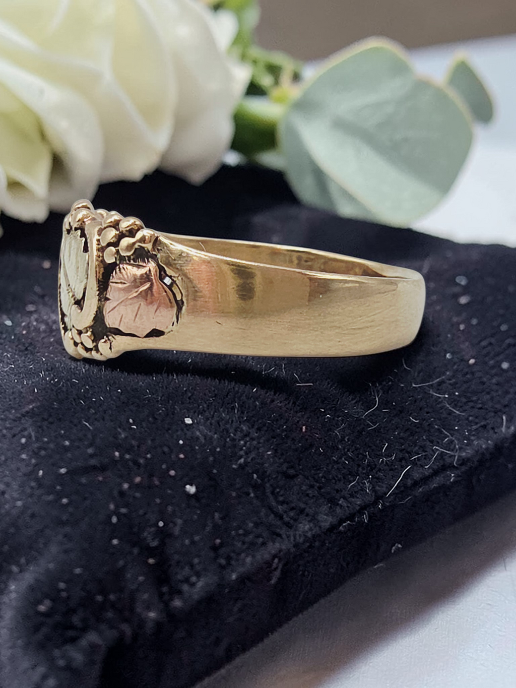 Black Hills Solid 10K Gold Grape Leaf Ring Band - Size 13.25