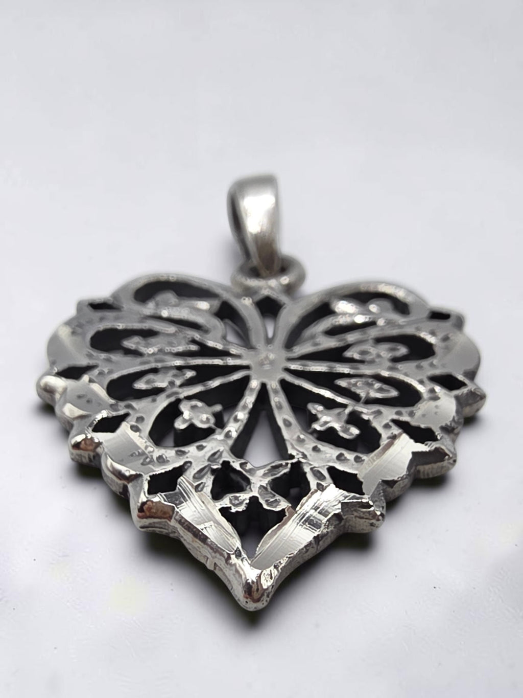 925 Sterling Silver Openwork Filigree Heart Necklace Pendant
