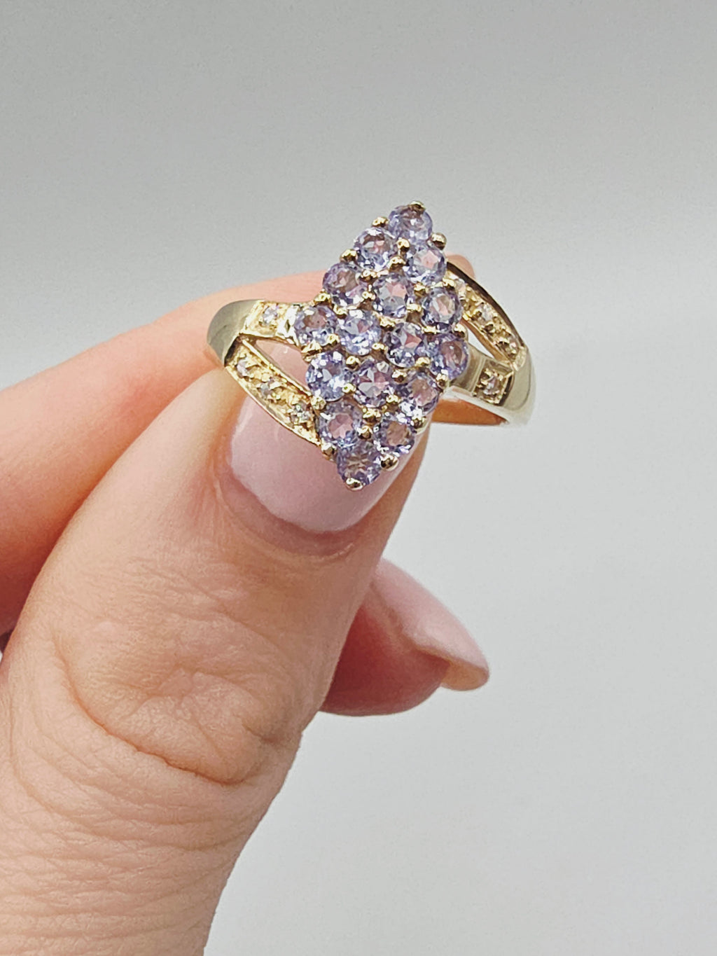 Solid 10K Yellow Gold Tanzanite Cluster Ring - Size 8