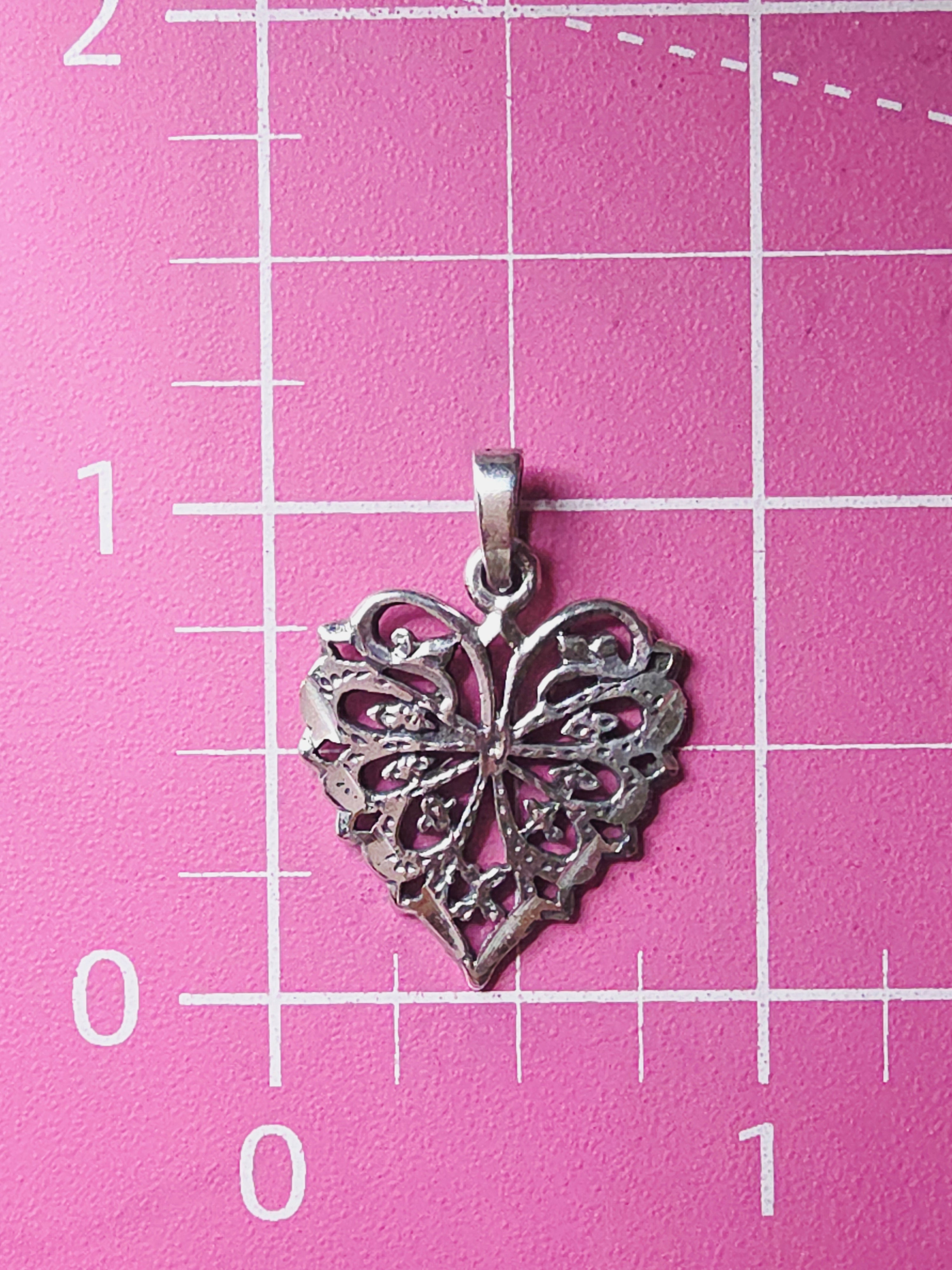 925 Sterling Silver Openwork Filigree Heart Necklace Pendant