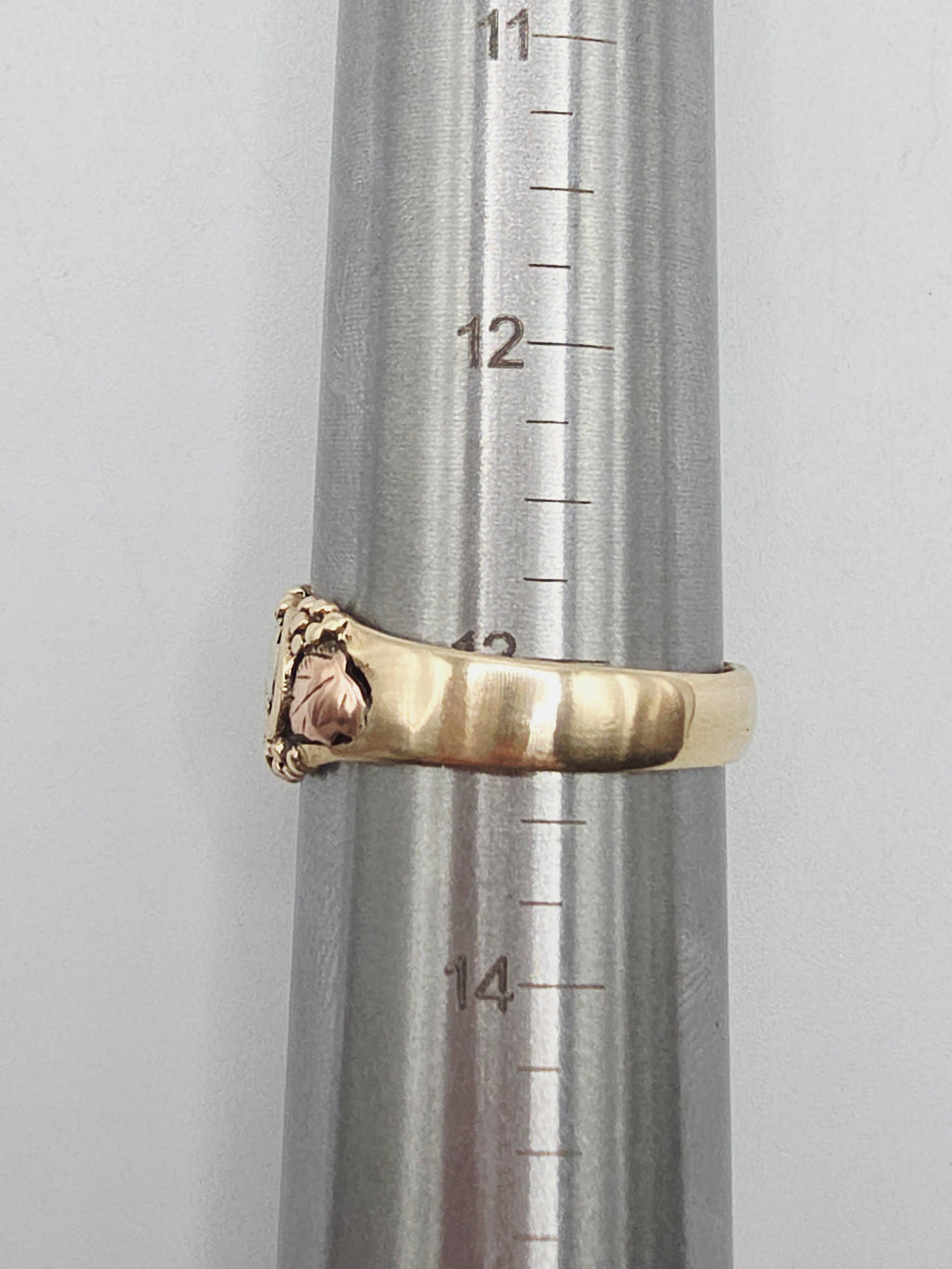Black Hills Solid 10K Gold Grape Leaf Ring Band - Size 13.25