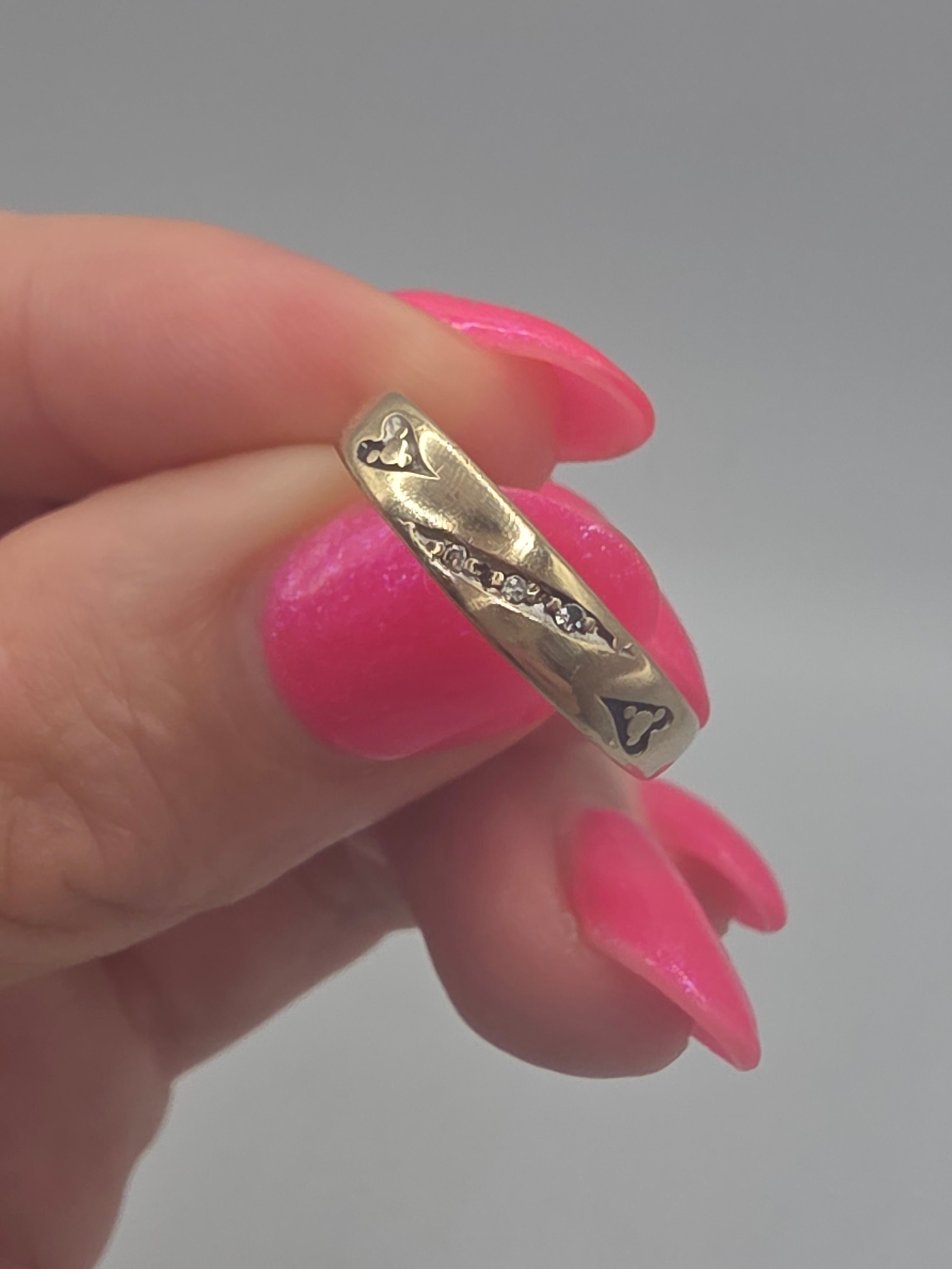 Solid 10K Yellow Gold Diamond ring with Heart Accents - Size 8