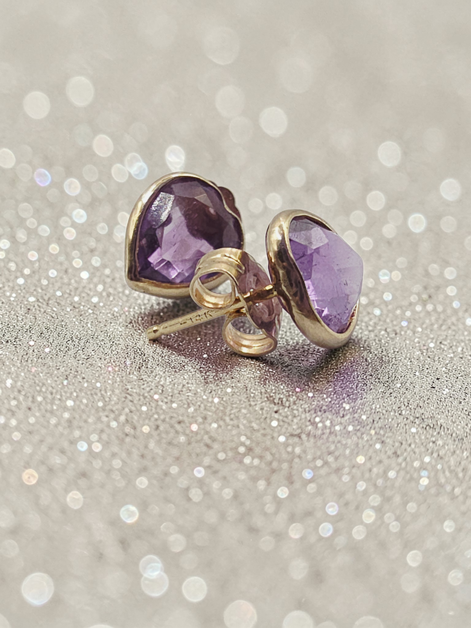 Solid 14K Yellow Gold Stud Earrings with Heart-Cut Amethyst