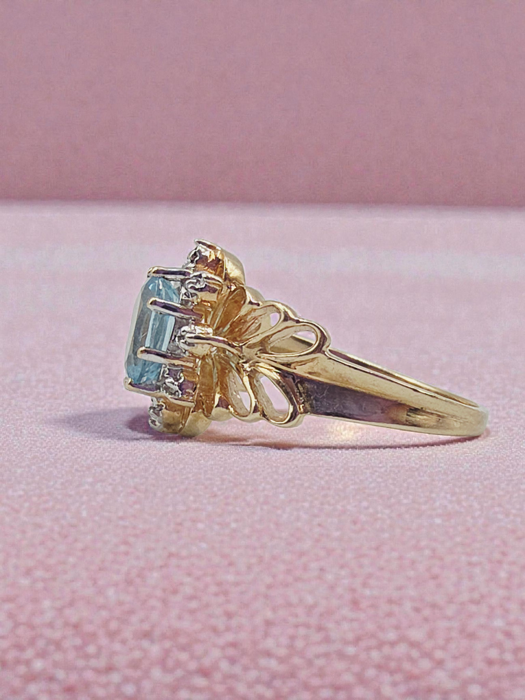 Solid 10K Yellow Gold Ring with Blue Topaz & Diamond Accents - Size 7.75