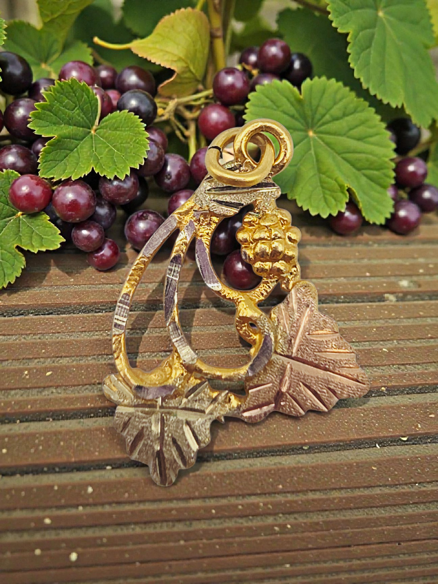 Black Hills Gold Solid 10K Tri-Color Grape & Leaf Necklace Pendant
