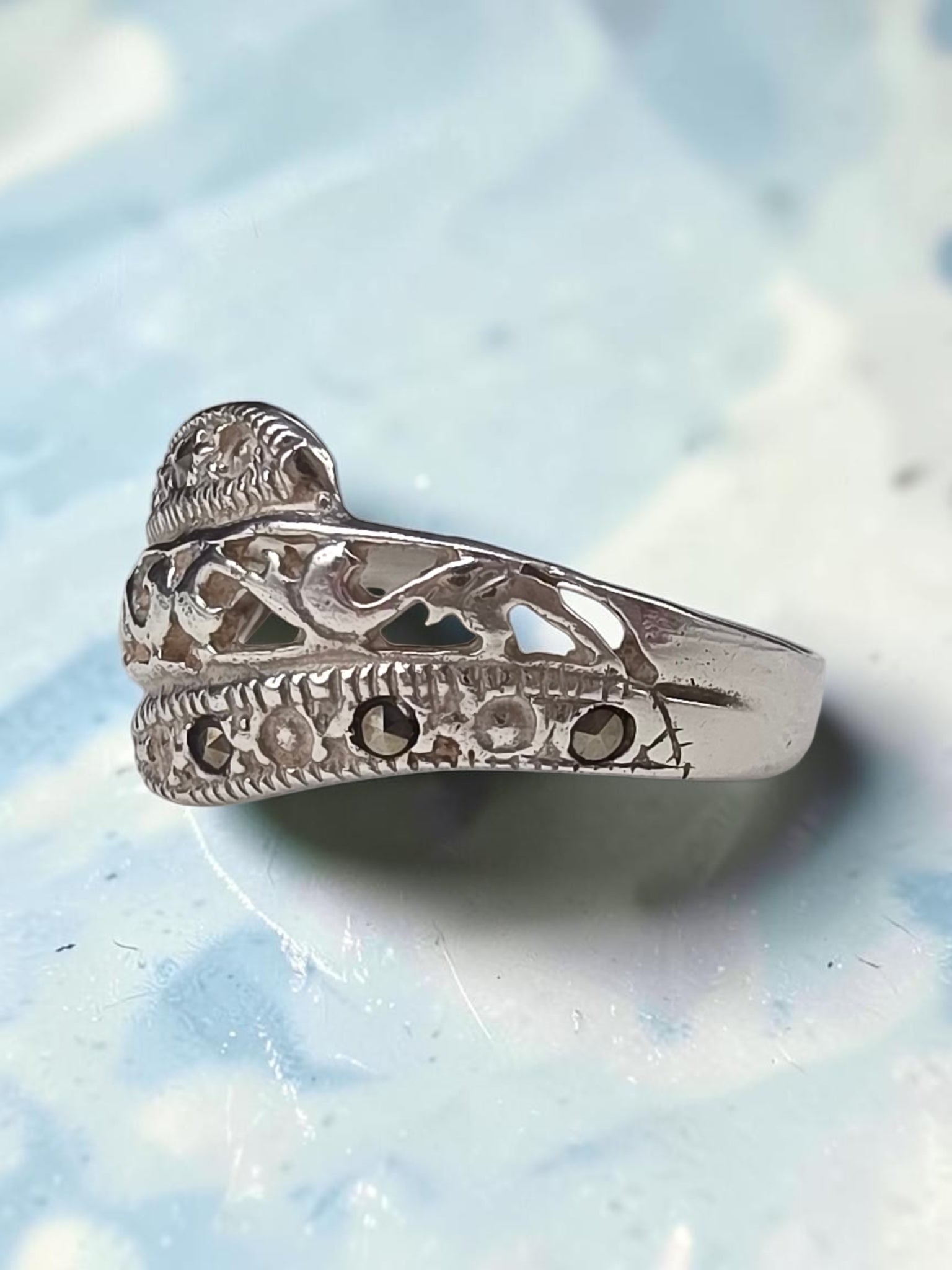 Vintage Sterling Silver Unique Pattern Engraved Ring Size 7.5