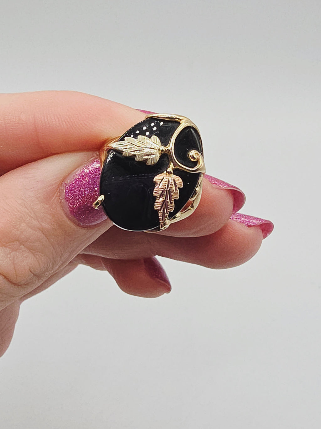 Black Hills Solid 10K Gold Ring with Onyx & Solid 12K Leaf Accents – Size 7