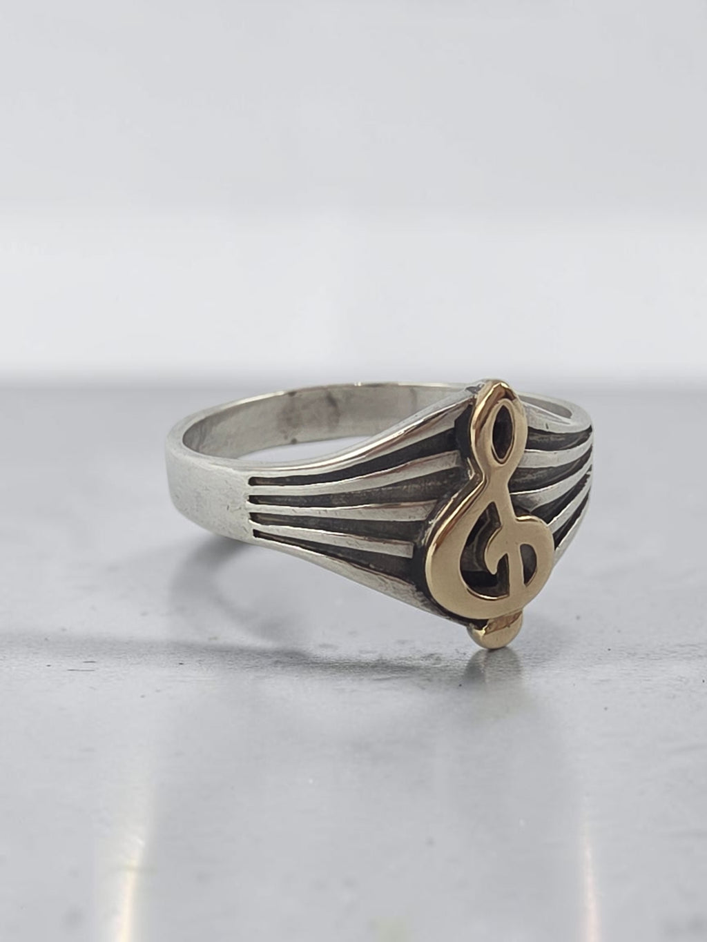 RETIRED James Avery Solid 14K Gold Treble Clef Sterling Silver Music Ring Size 8