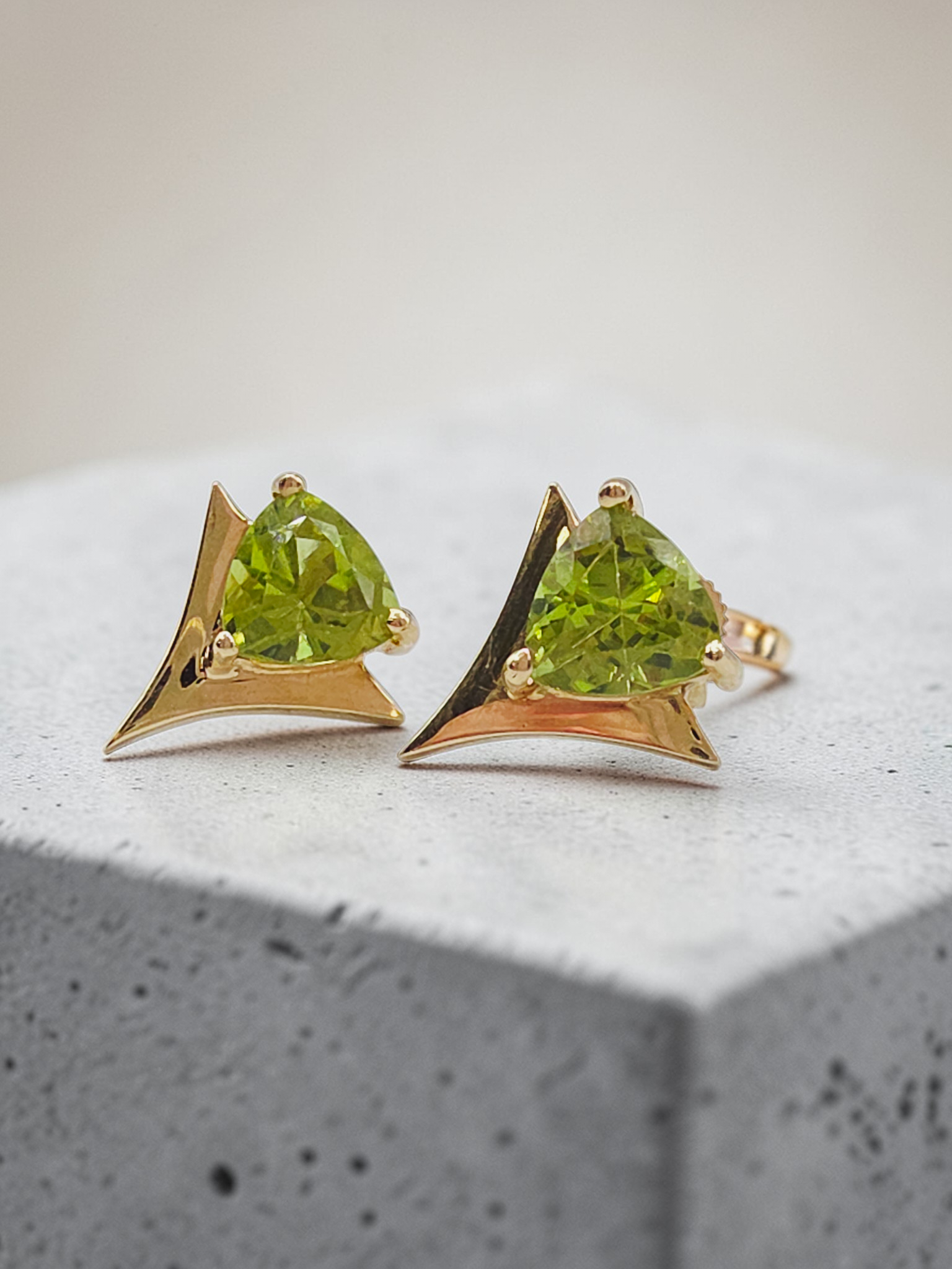 Solid 14K Yellow Gold Trillion Cut Peridot Stud Earrings