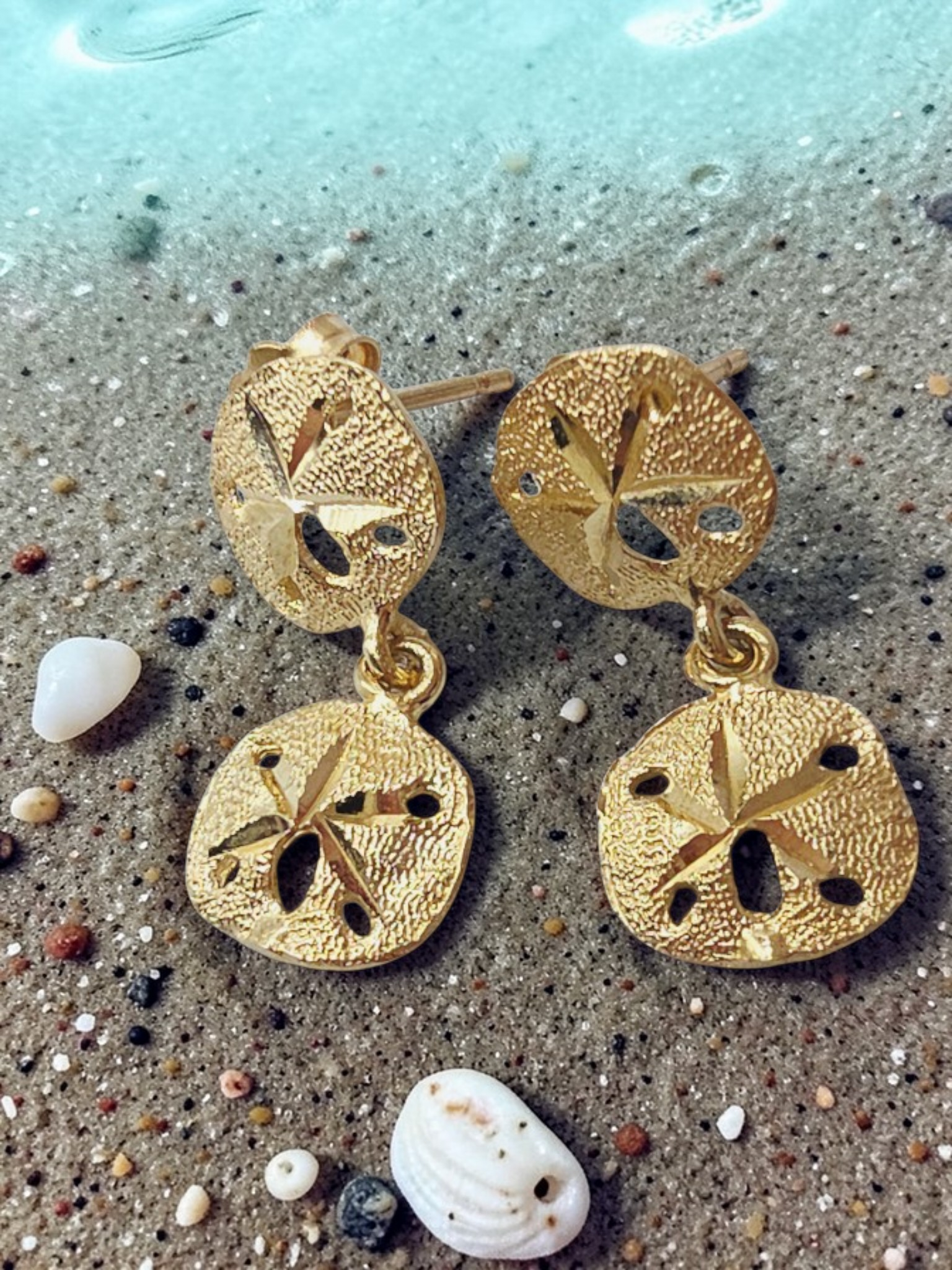 Solid 14K Yellow Gold Sand Dollar Dangle Drop Earrrings Beach