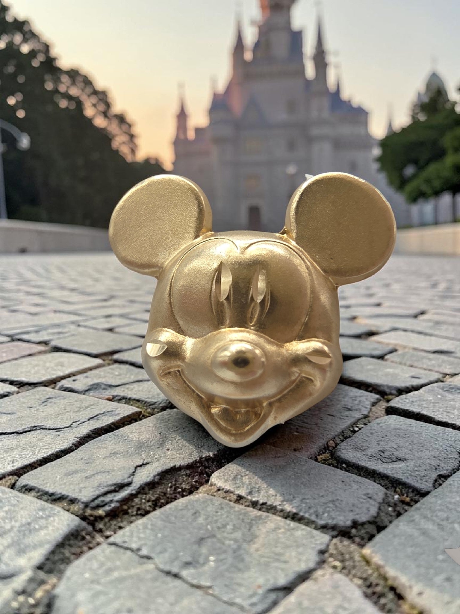 Disney Van Dell Mickey Mouse Solid 14K Yellow Gold Stud Earrings Original Box