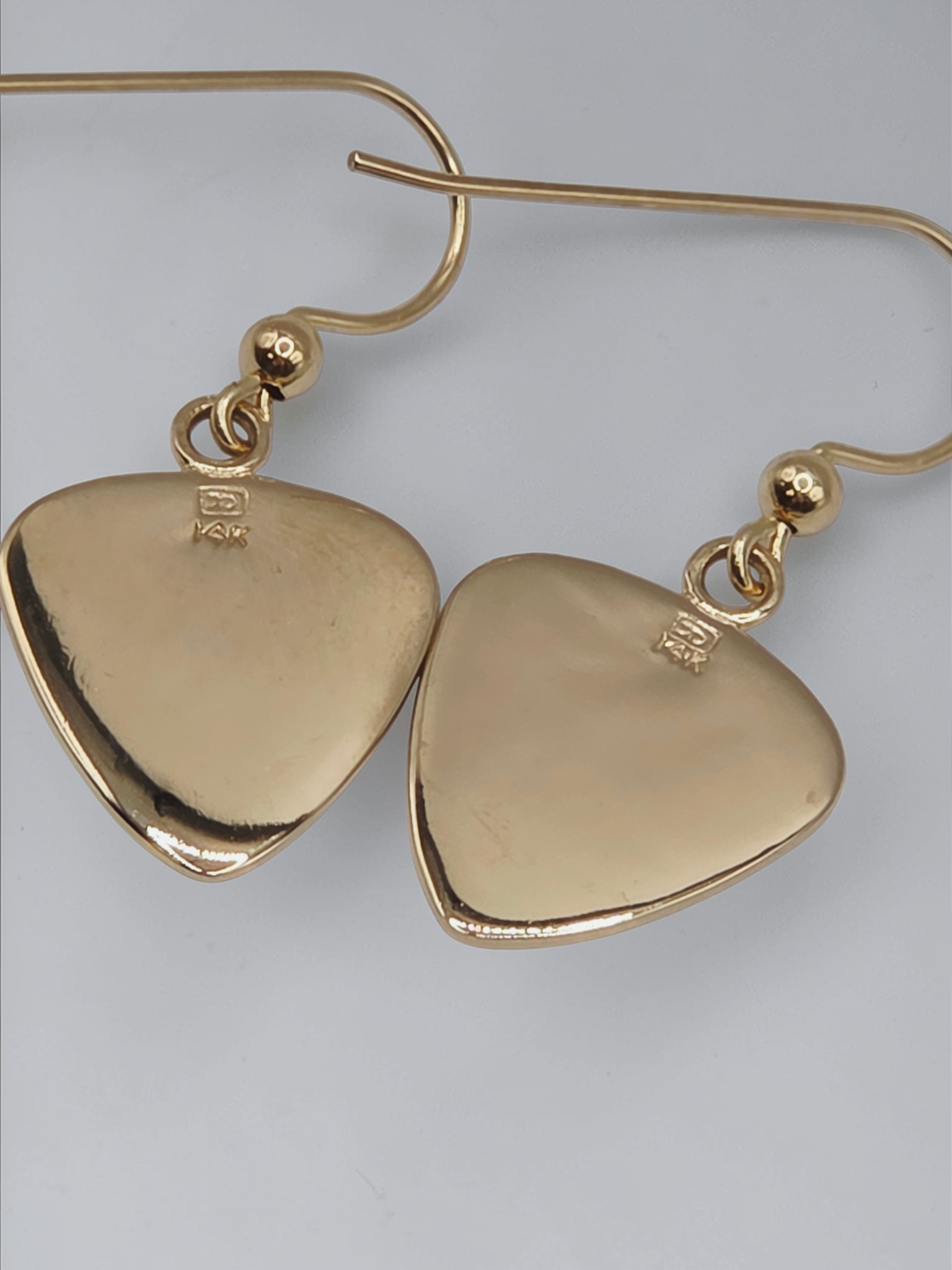 Jeffrey David Guitar Pick Solid 14K Yellow Gold Dangle Earrings Music