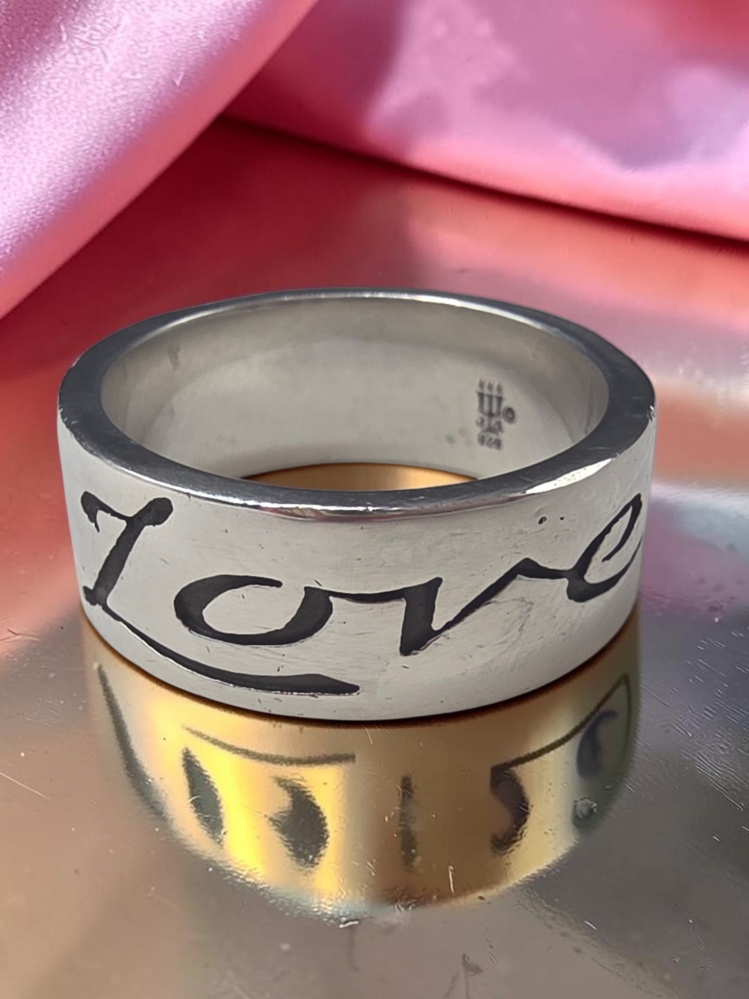 James Avery Love Script Ring Retired Size 5.25