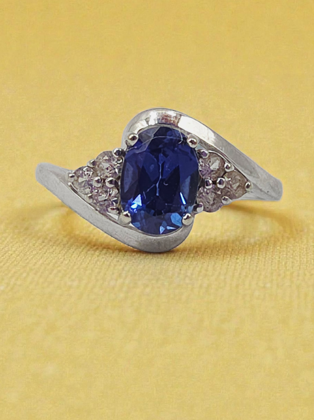 RJW Solid 10K White Gold Ring with Blue Sapphire & White Topaz - Size 6.5