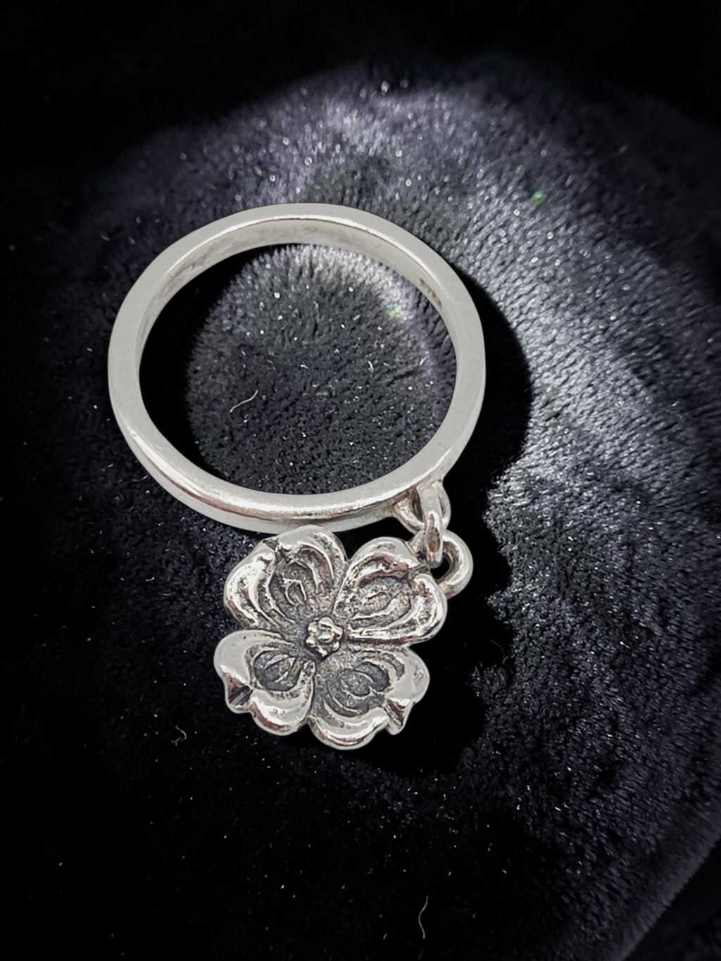 RETIRED James Avery Dogwood Flower Charm Ring - Size 5