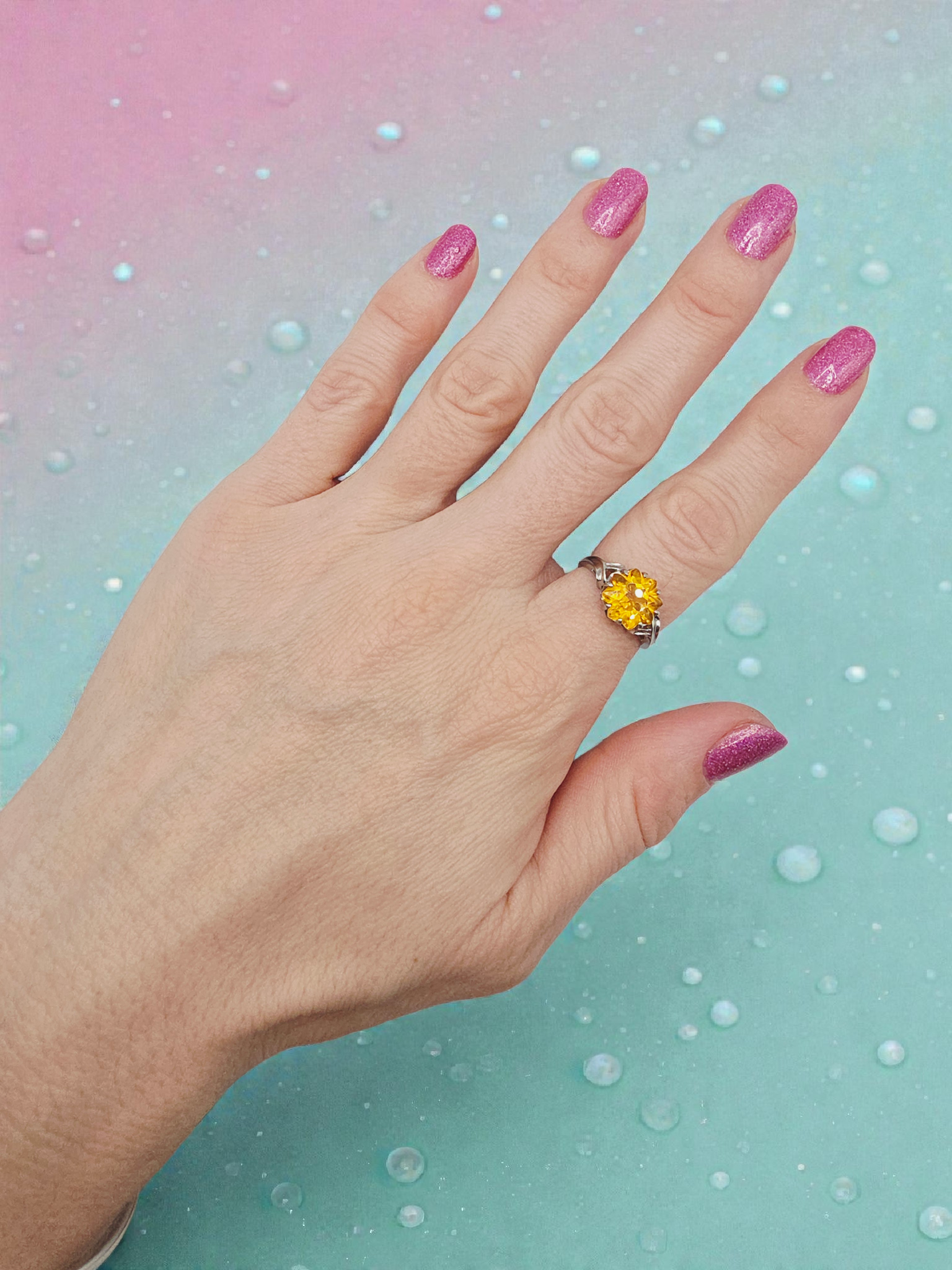 Solid 10K Gold Ring with Flower-Cut Golden Orange Canary Sapphire - Sz 7.5