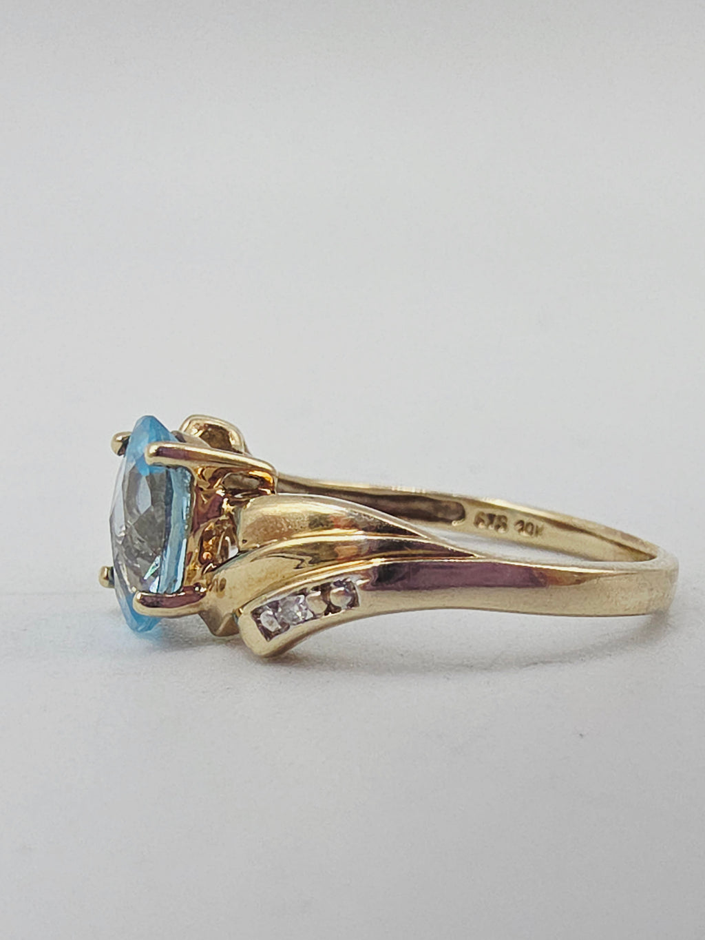 Solid 10K Yellow Gold Ring with Oval-Cut Blue Topaz & Diamond Accents Size 7