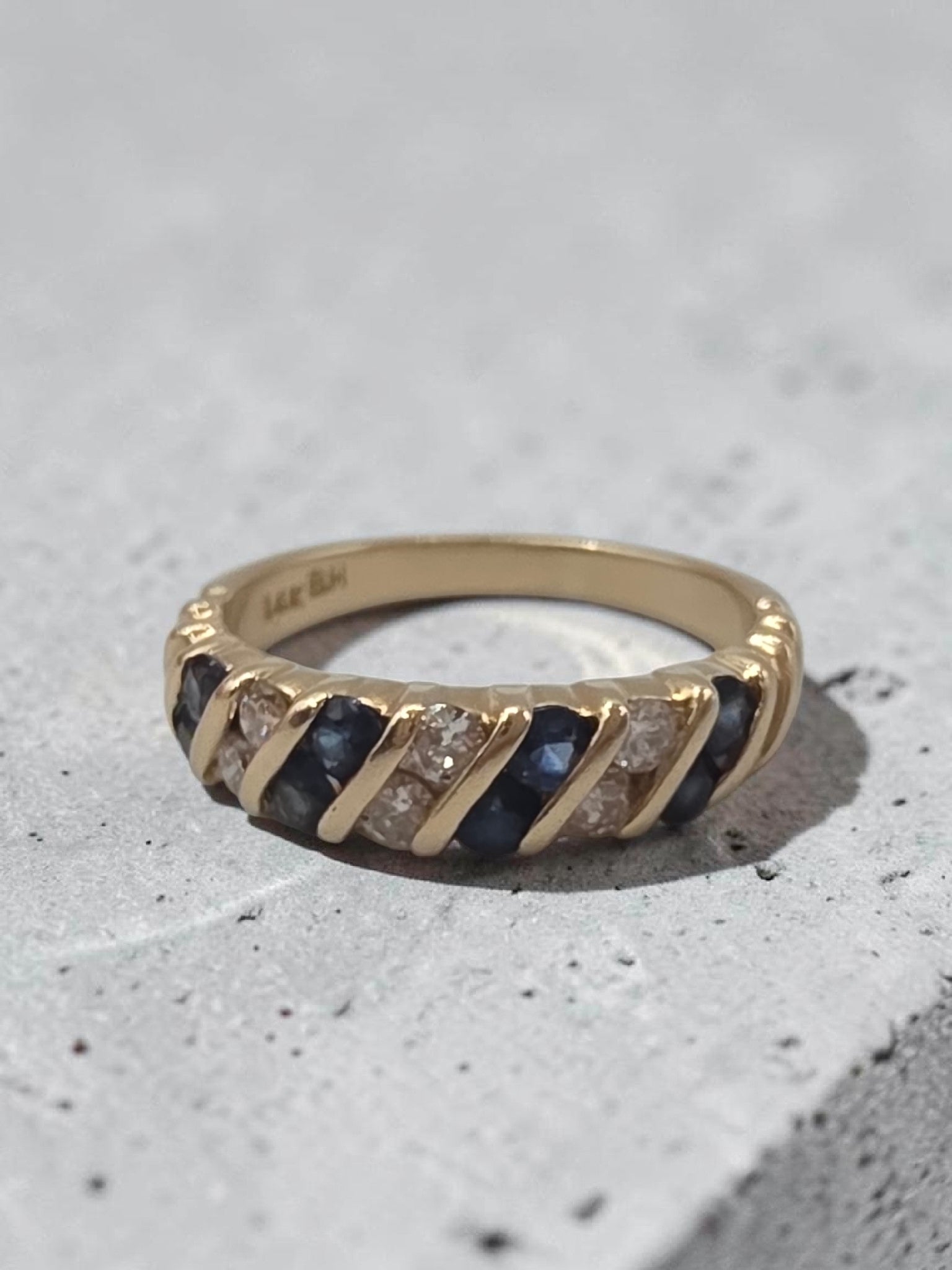 Vintage EFFY BH Solid 14K Yellow Gold Dark Blue Topaz & Diamond Ring - Size 6