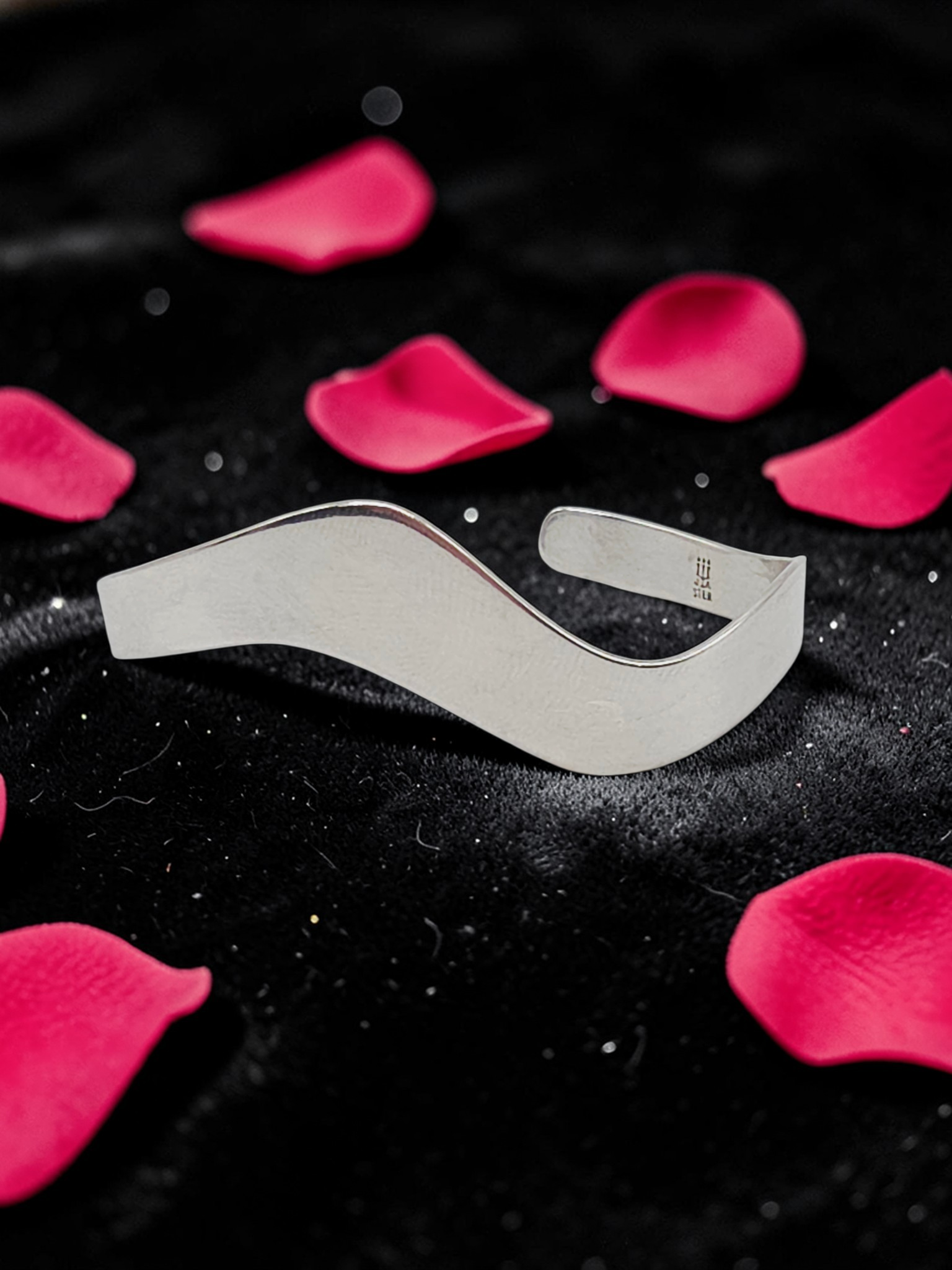 RETIRED James Avery Wavy Sterling Silver  Cuff Bracelet 925 - 7 Inch