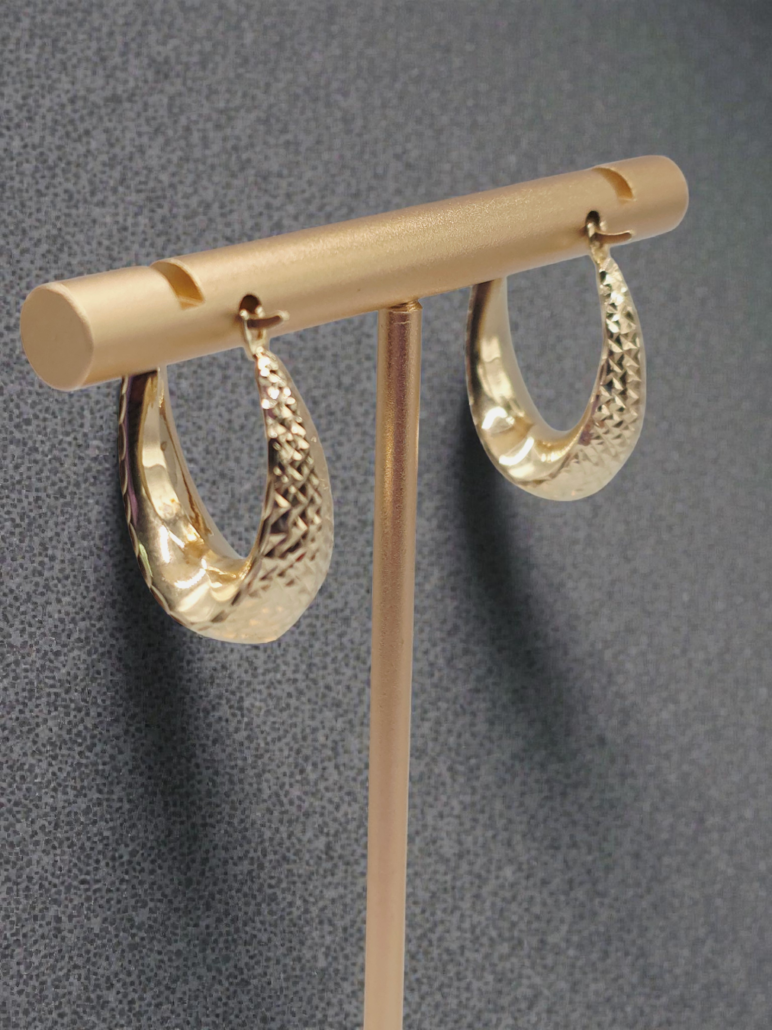 Select Jewelry Inc. Solid 14K Yellow Gold Diamond-Cut Hoop Earrings