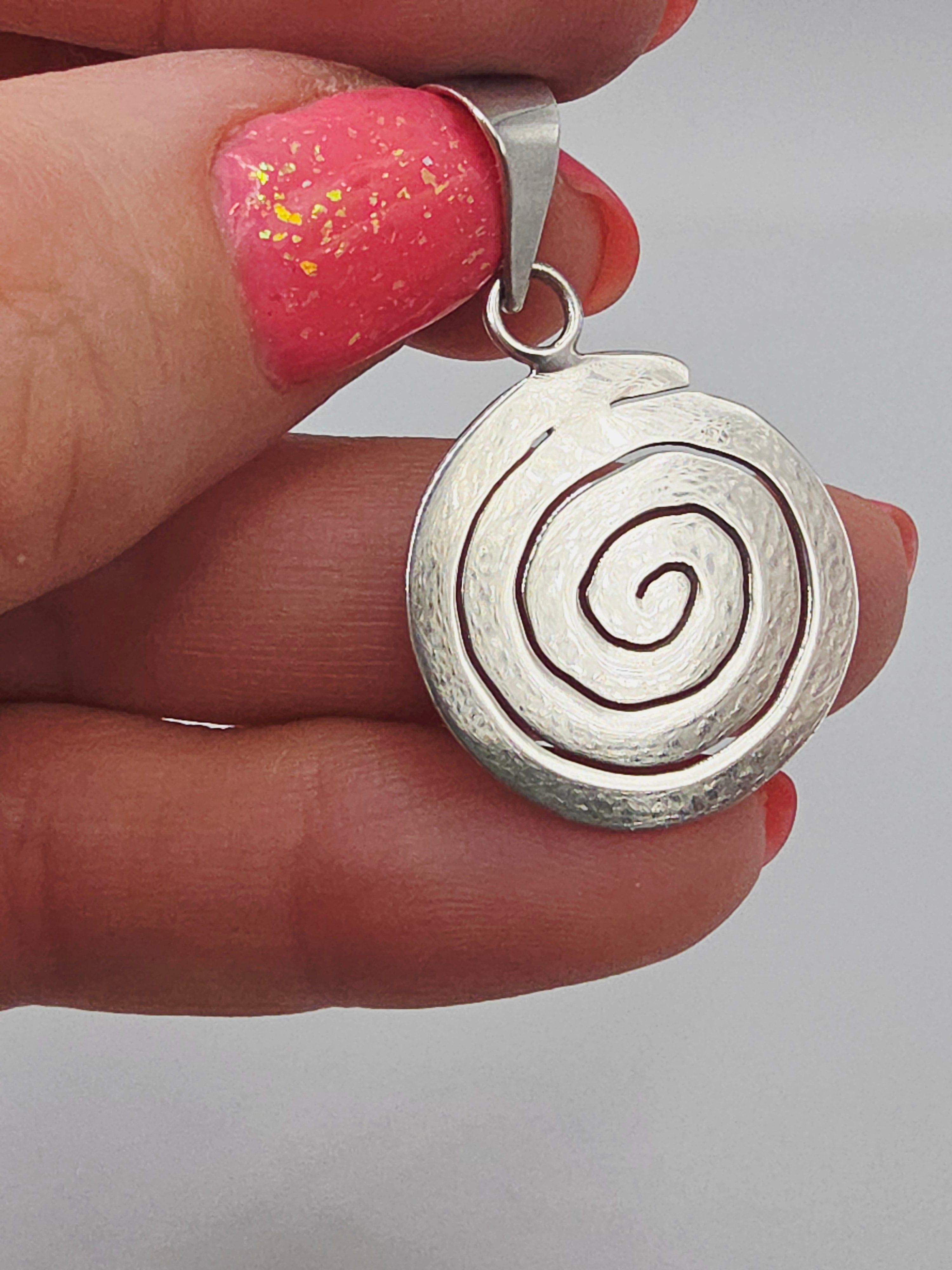 950 Sterling Silver Round Swirl Circle Necklace Pendant - 1.5 Inch