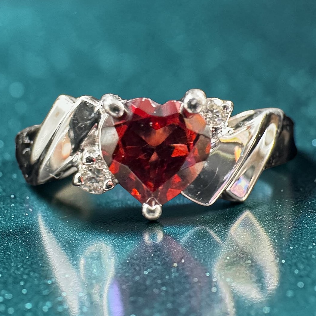 Solid 10K White Gold Ring with Heart Cut Garnet & Diamond Ring Accents - Size 6