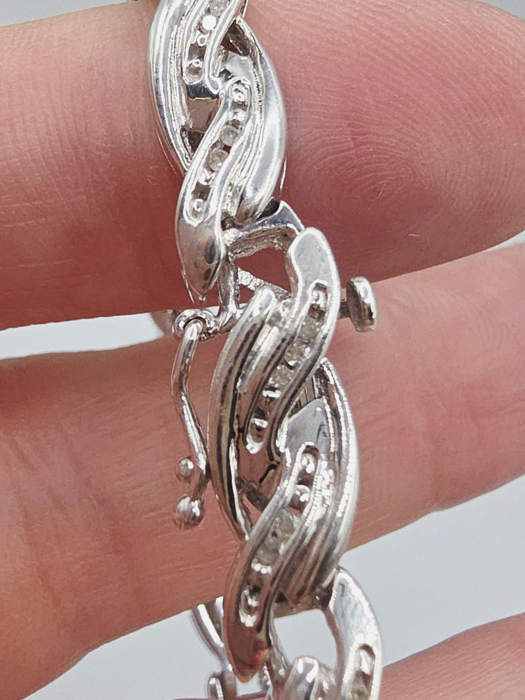 Heng Ngai 925 Sterling Silver 0.25 TW Diamond Link Bracelet - 7.25 Inch