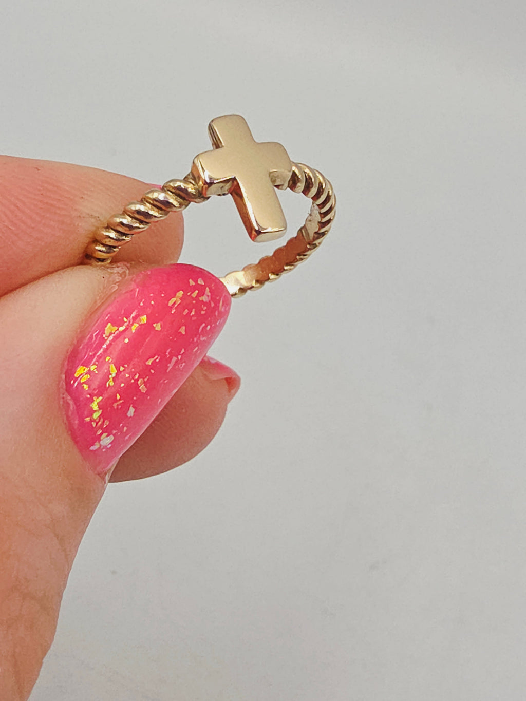 RETIRED James Avery Solid 14K Yellow Gold Cross Ring with Twisted Band – Size 6