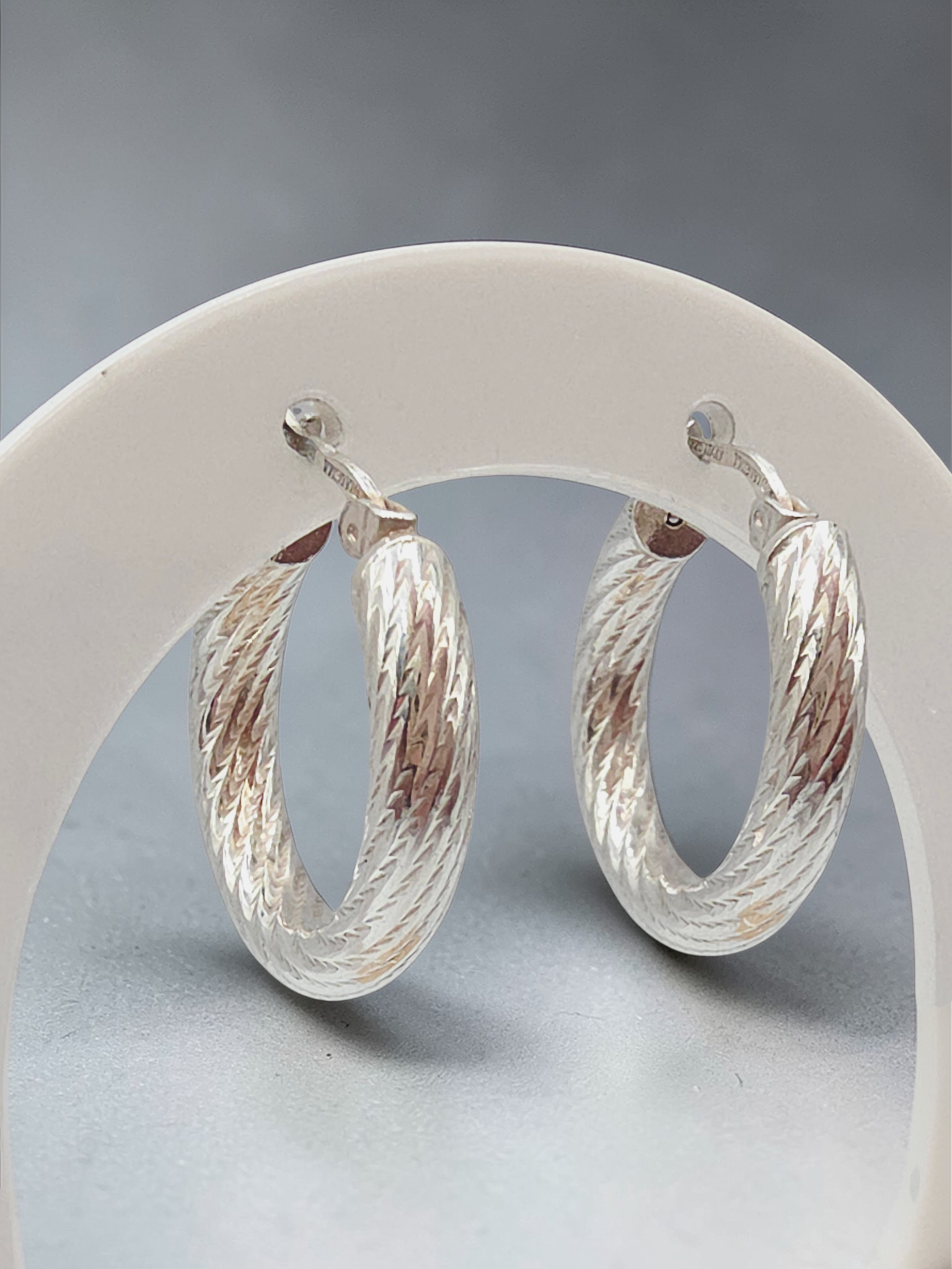DYADEMA 925 Sterling Silver Diamond-Cut Hoop Earrings Italy Hinged