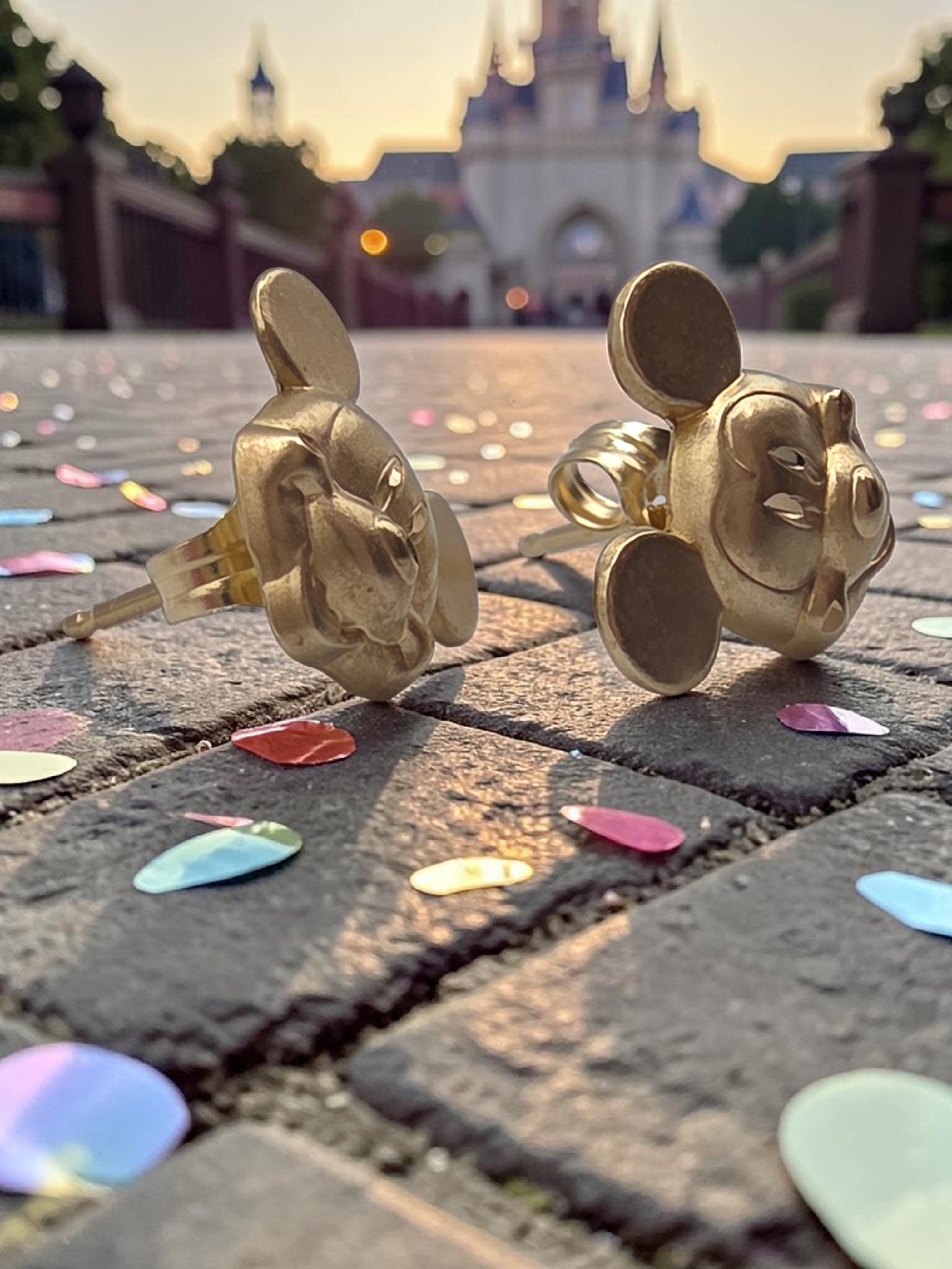 Disney Van Dell Mickey Mouse Solid 14K Yellow Gold Stud Earrings Original Box